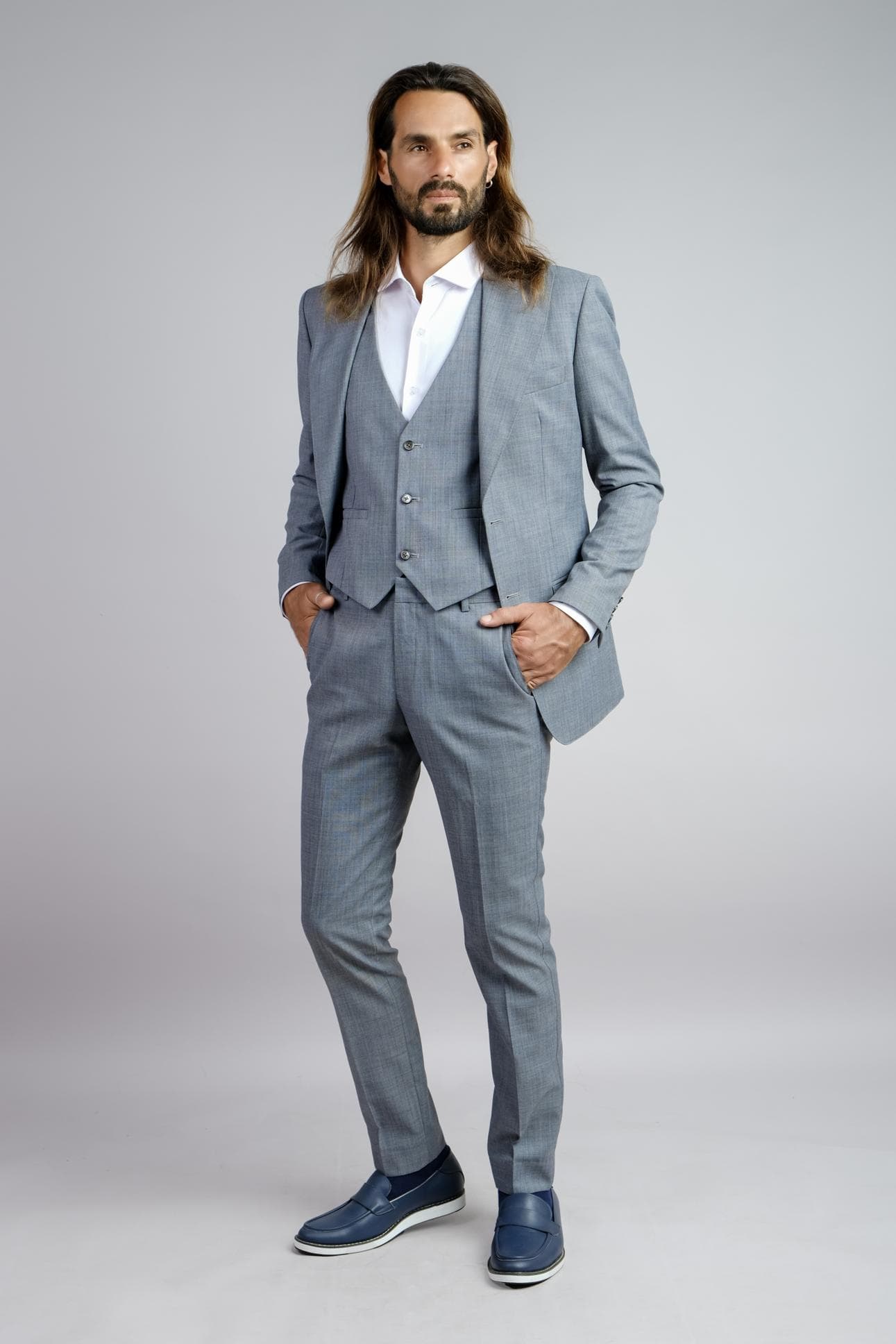 LUXURIOUS GREY ITALIAN WOOL 3-PIECE SUIT