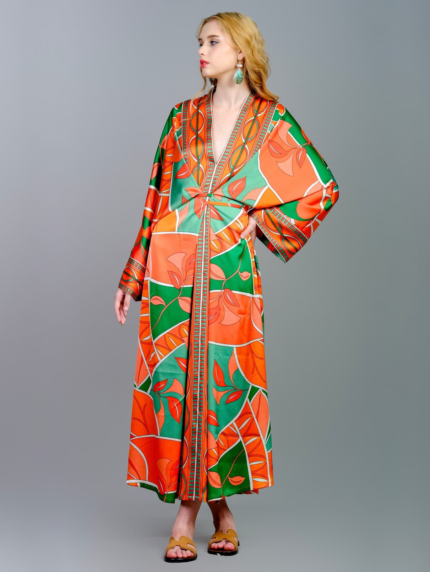 NEMURI SATIN SILK KIMONO