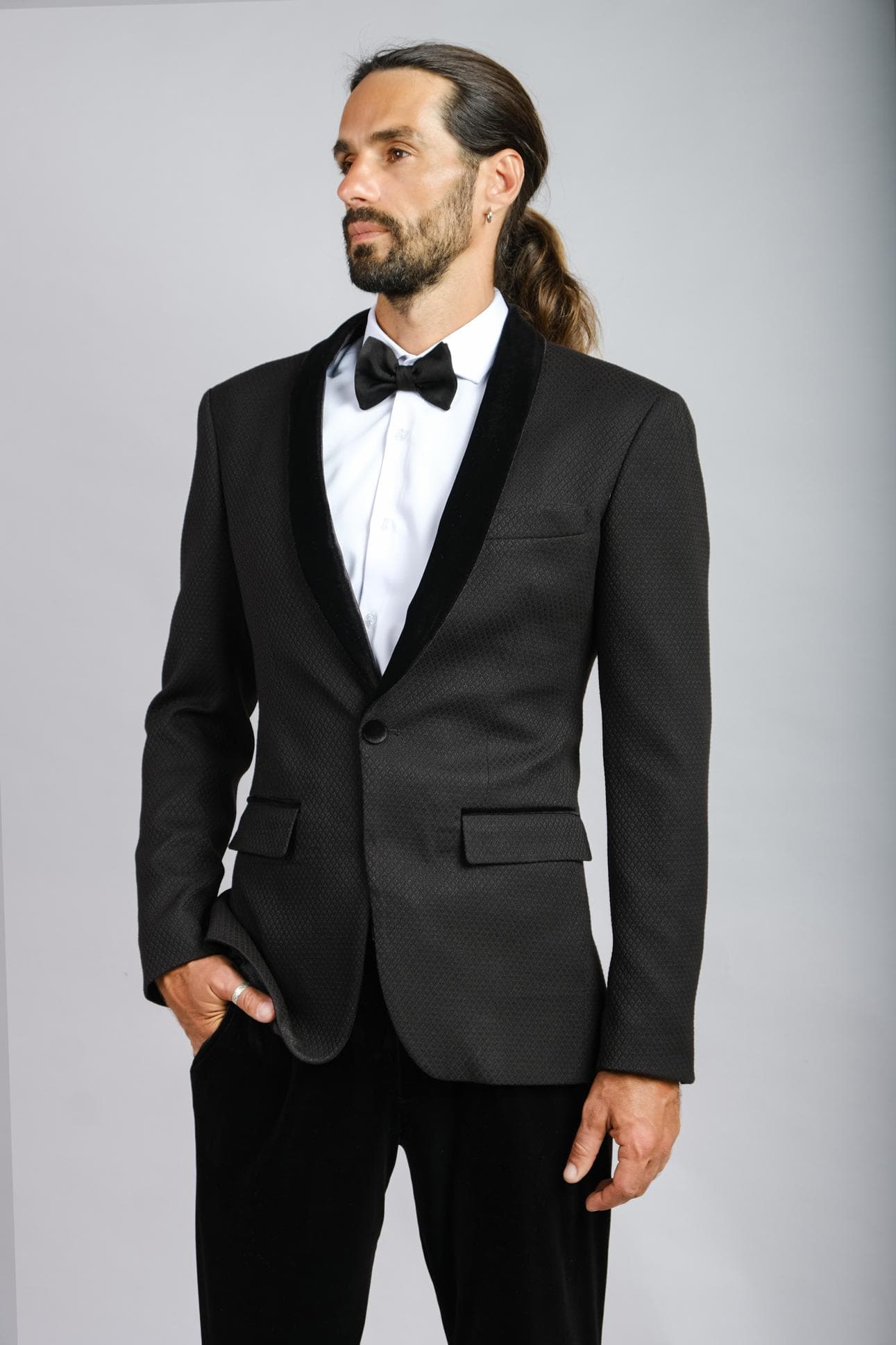 CLASSIC BLACK TUXEDO JACKET