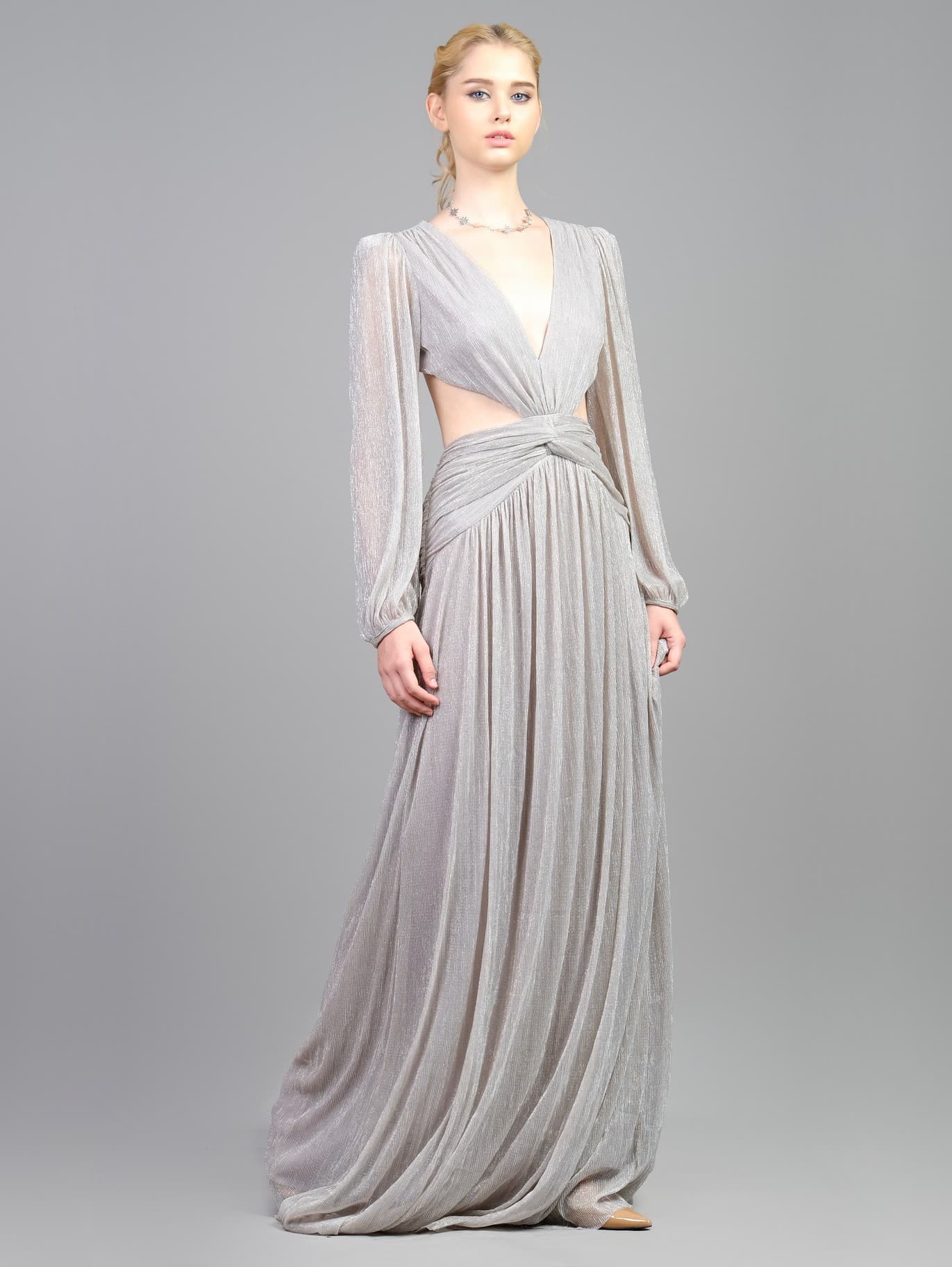 METALLIC EVENING DRESS WITH A TWIST