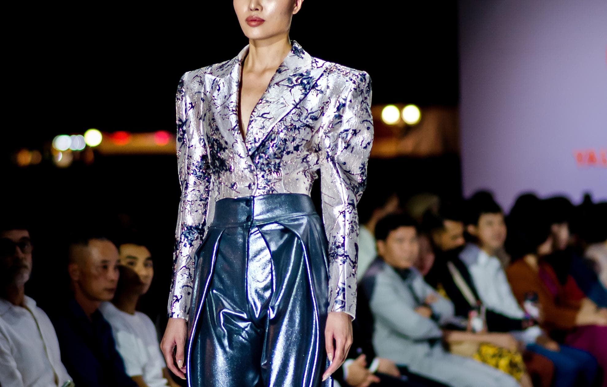 ÁO JACKET GẤM NGẮN