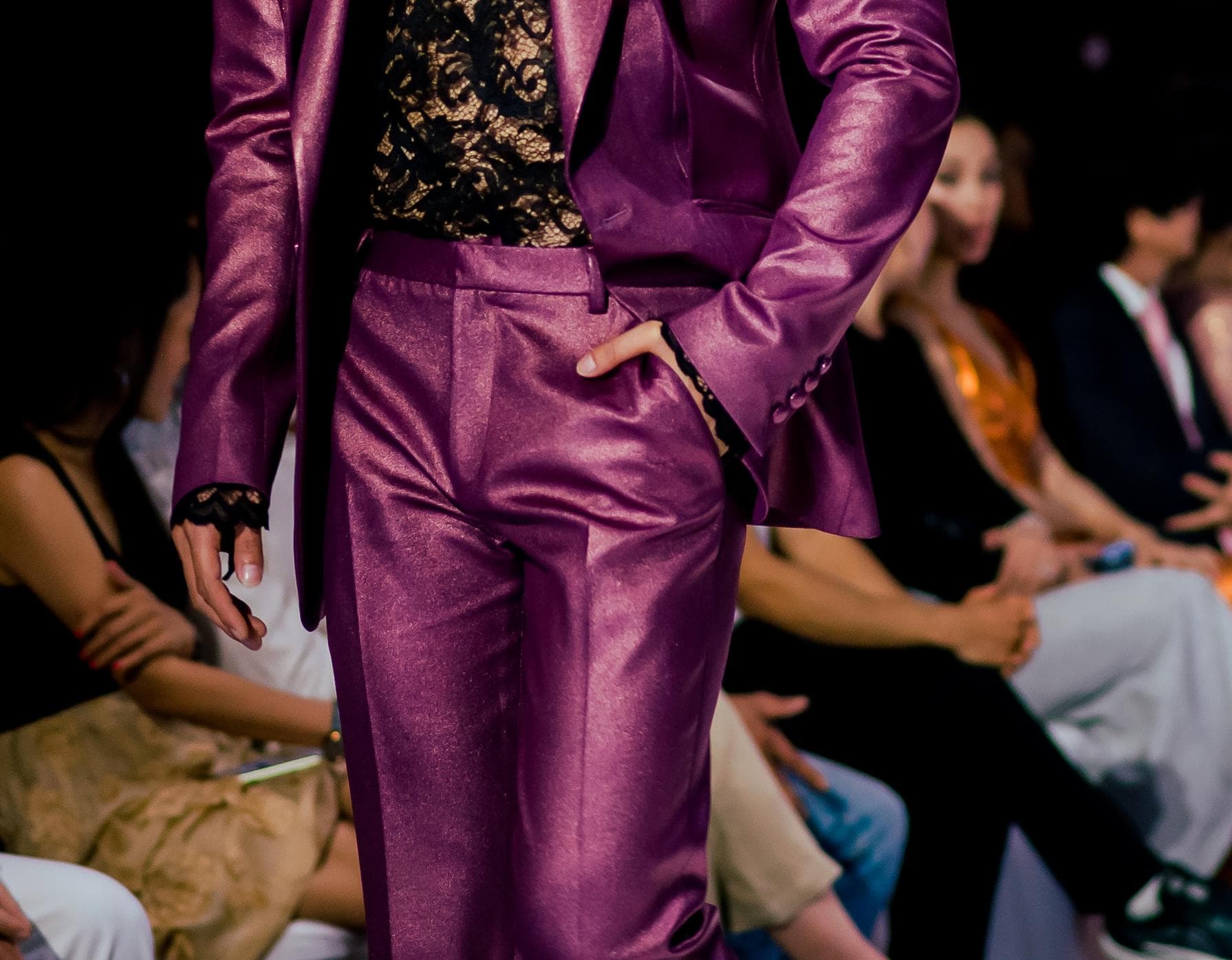 PURPLE FITTED METALLIC TROUSERS