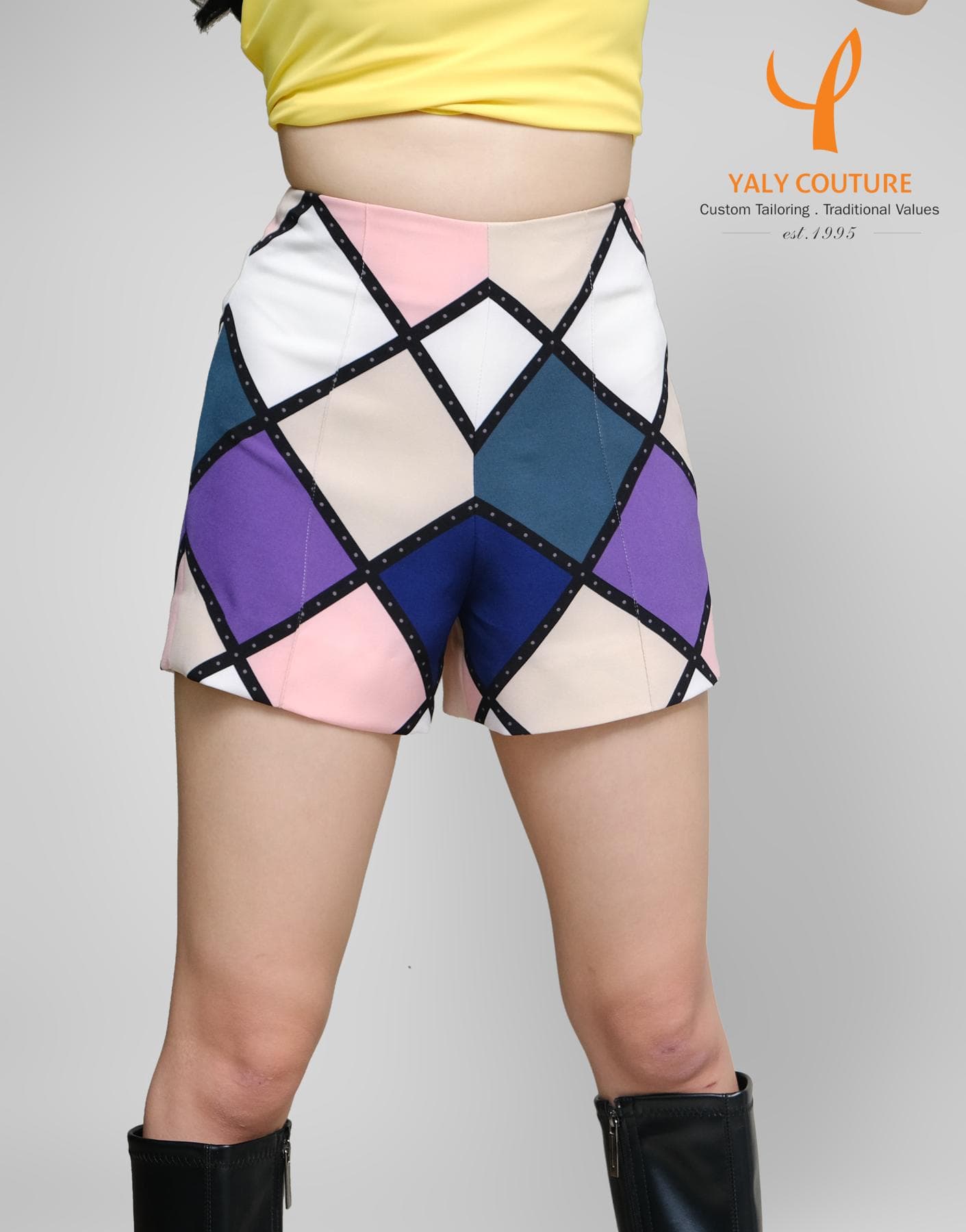 ARLEQUIN PATTERN SHORT