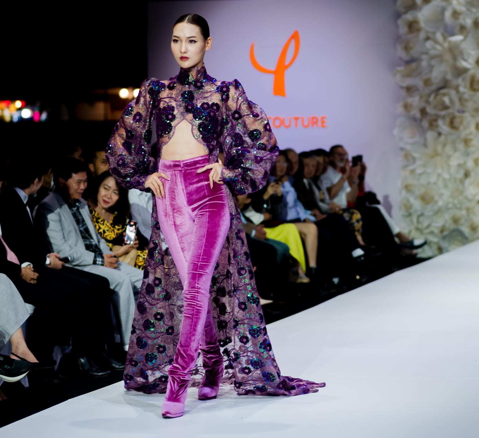 ÁO CHOÀNG DÀI TAY PHỒNG VẢI REN HOA