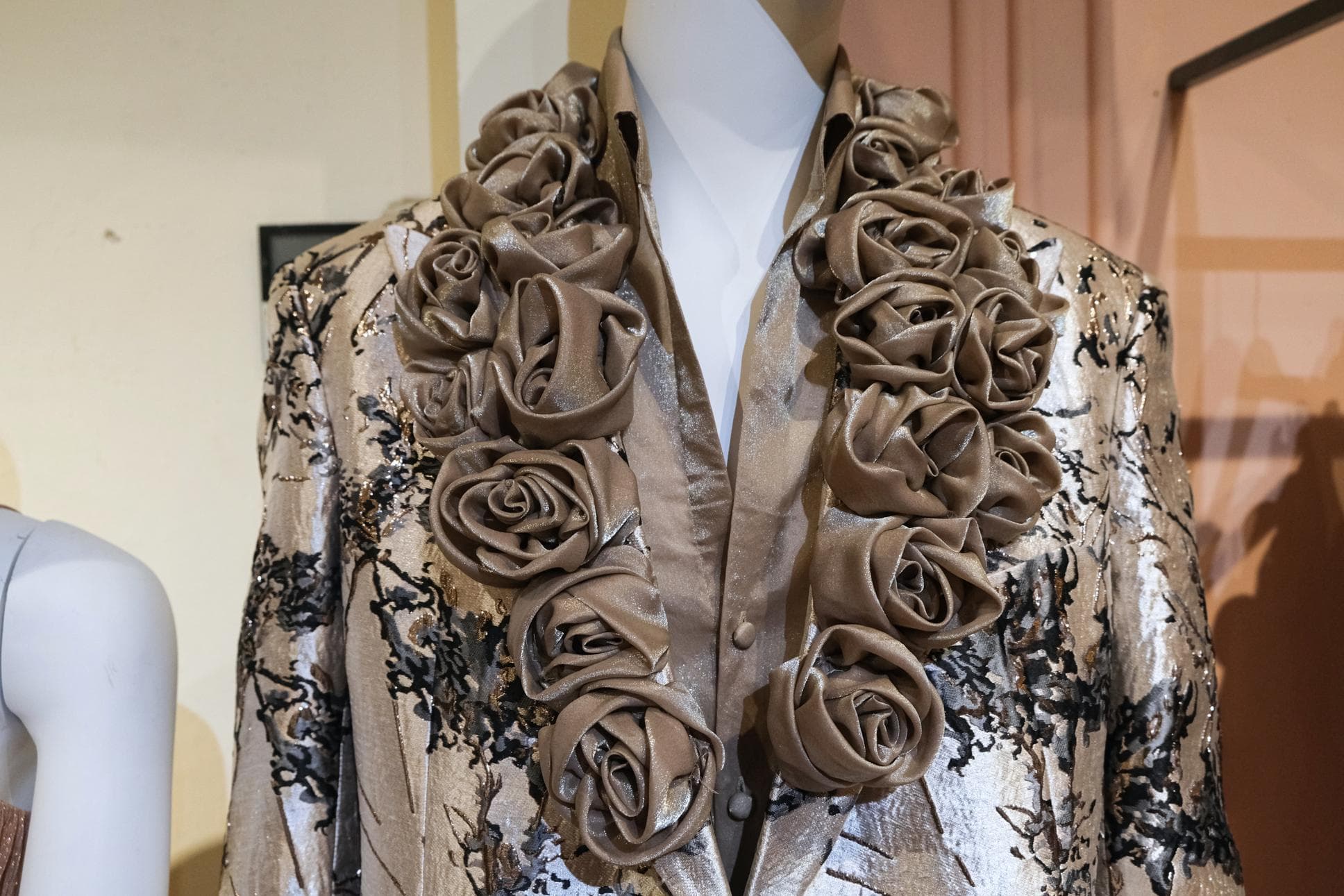 ROSES EMBELLISHED LONG BROCADE COAT