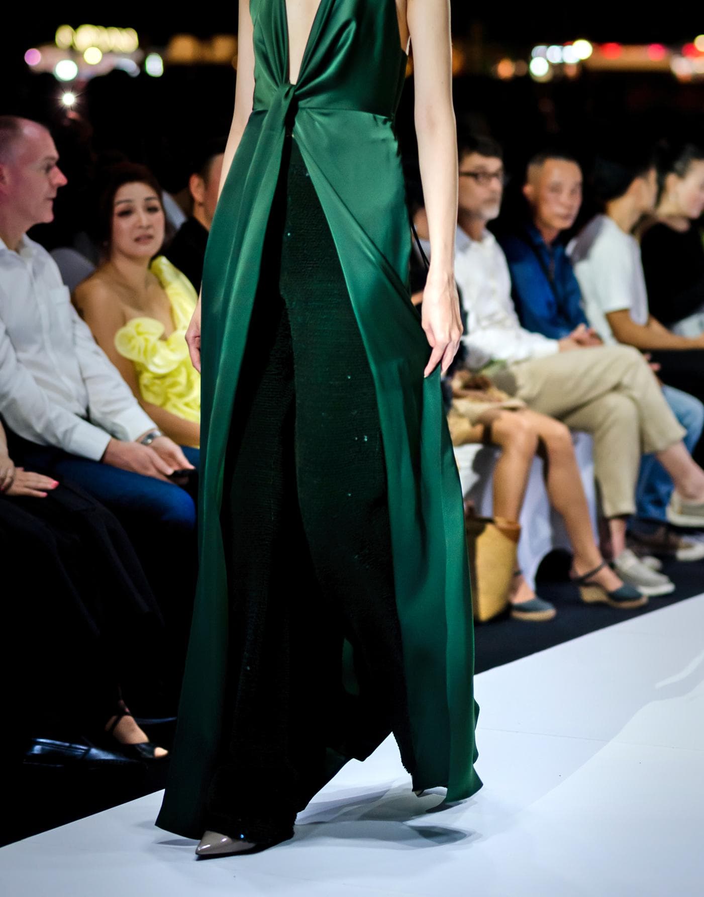 GREEN SEQUINED TROUSERS 