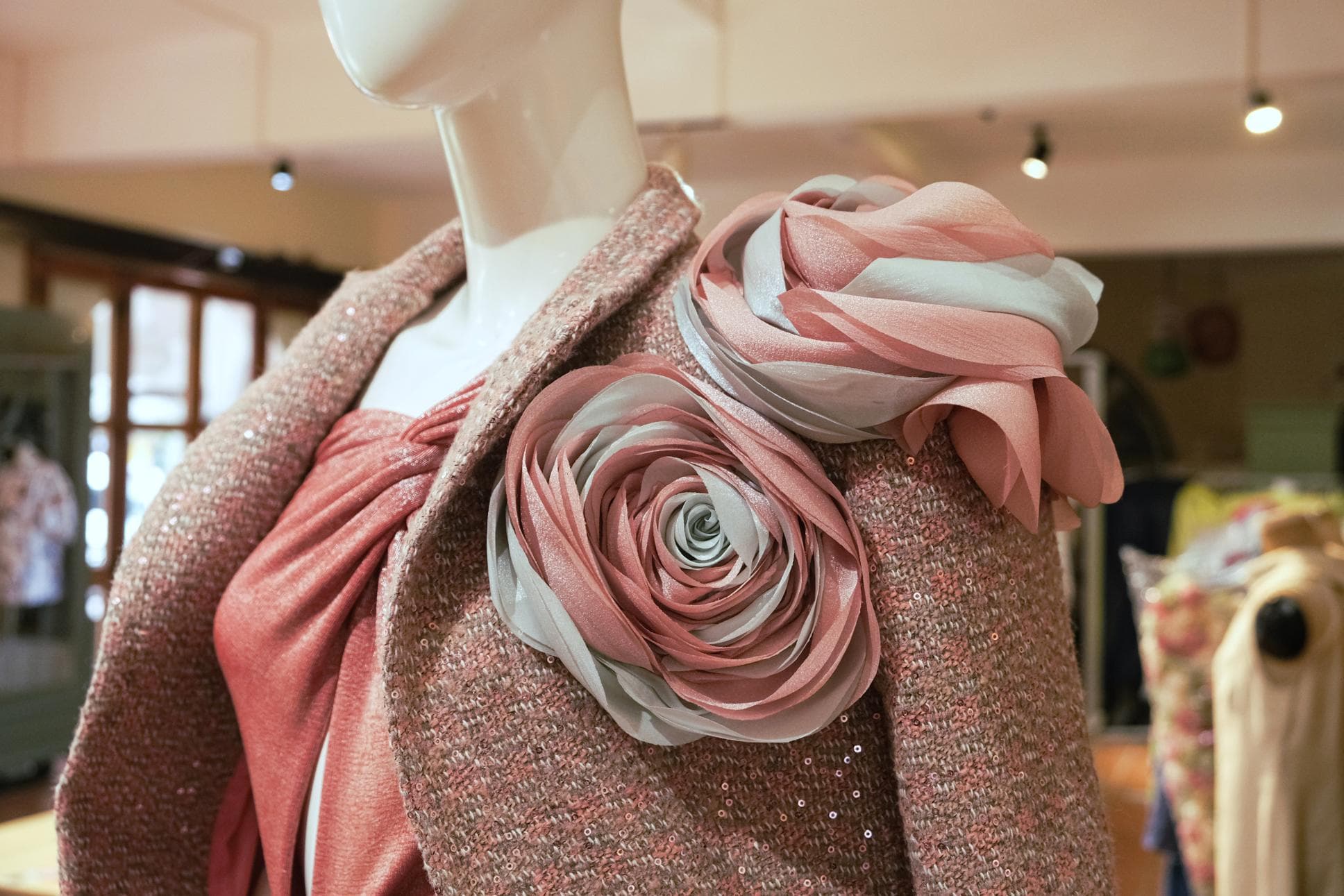 PINK WOOL BLEND JACKET WITH ROSES