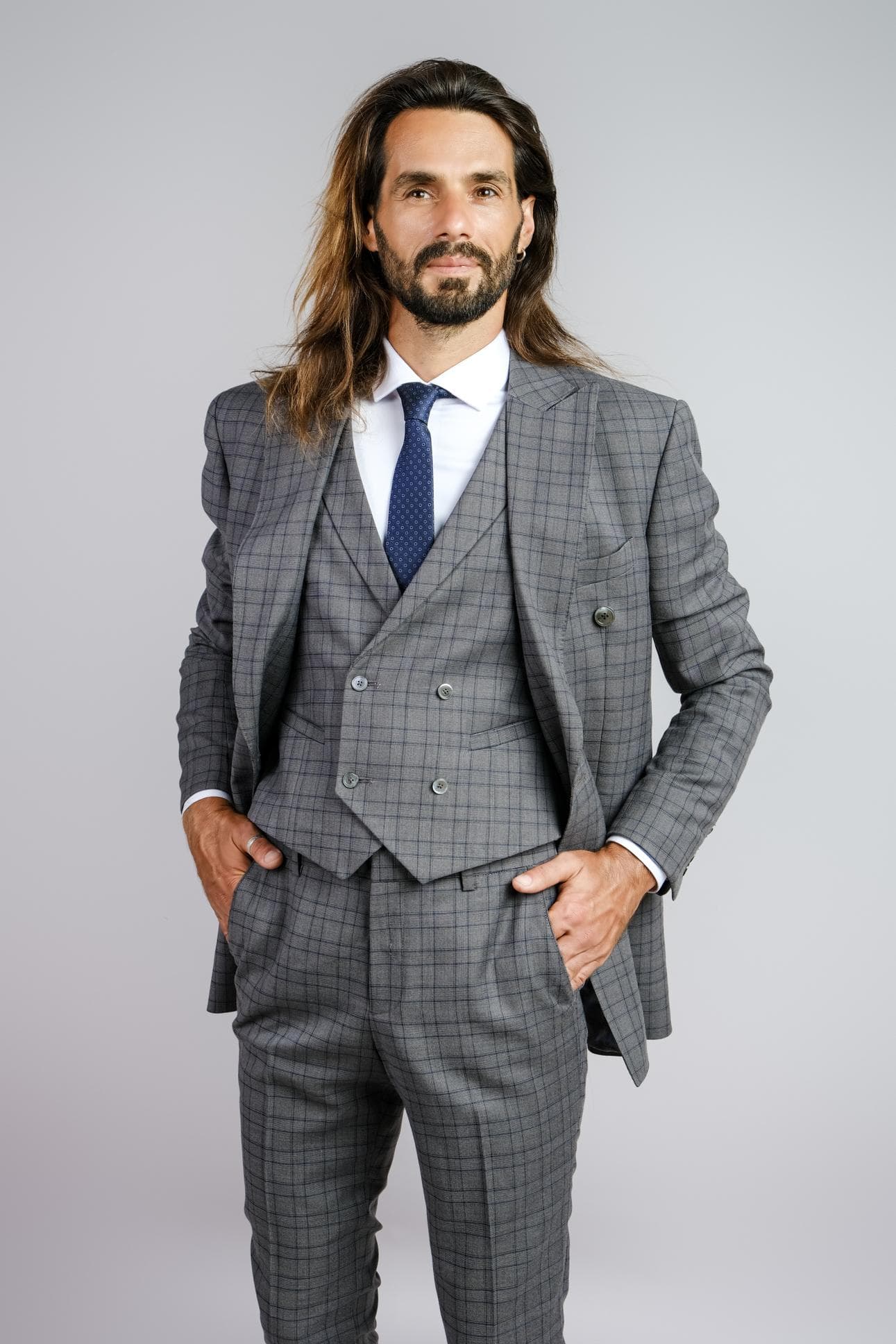 GREY CHECK 3-PIECE SUIT 