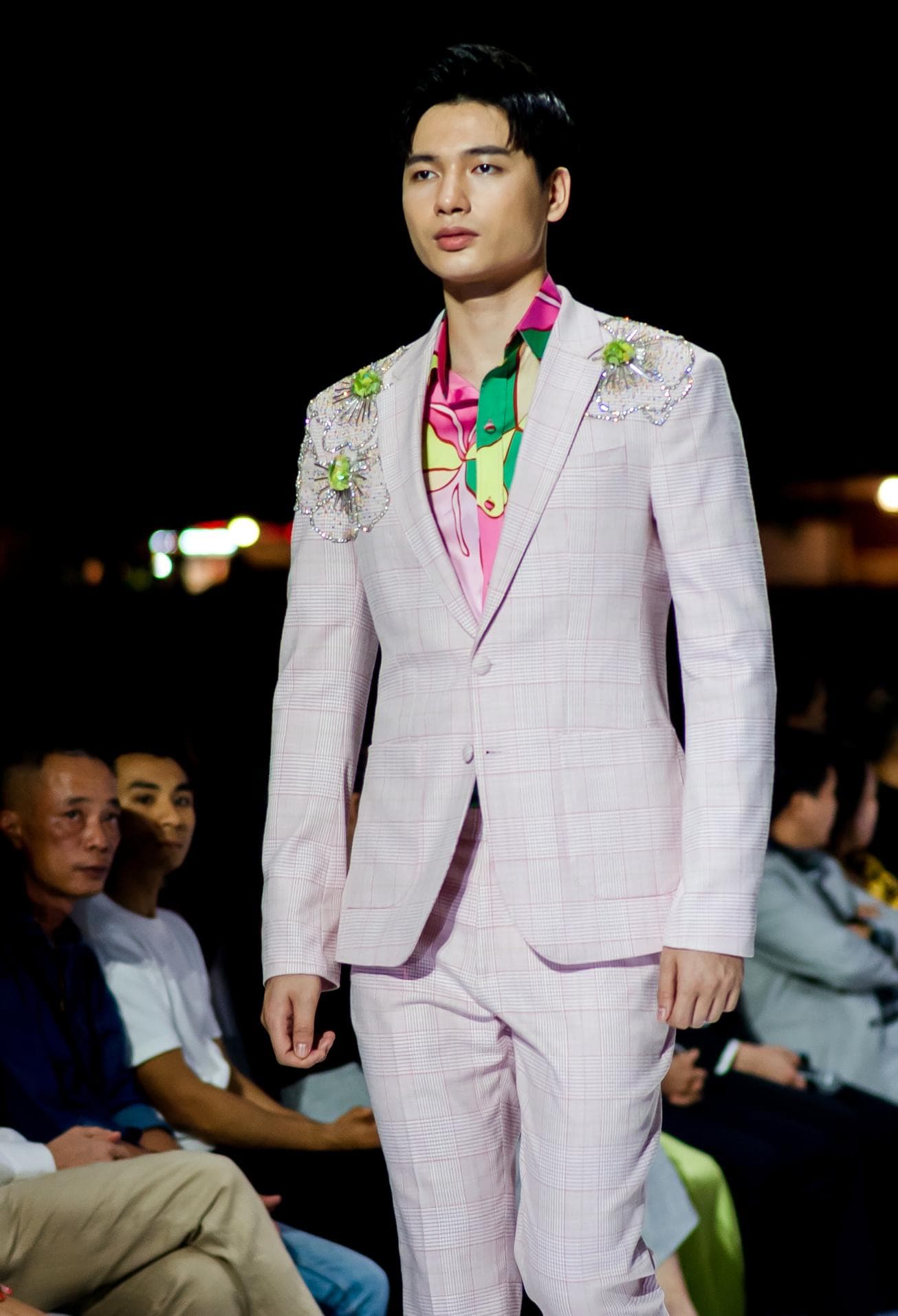 PINK LINEN JACKET WITH ROSES APPLIQUES