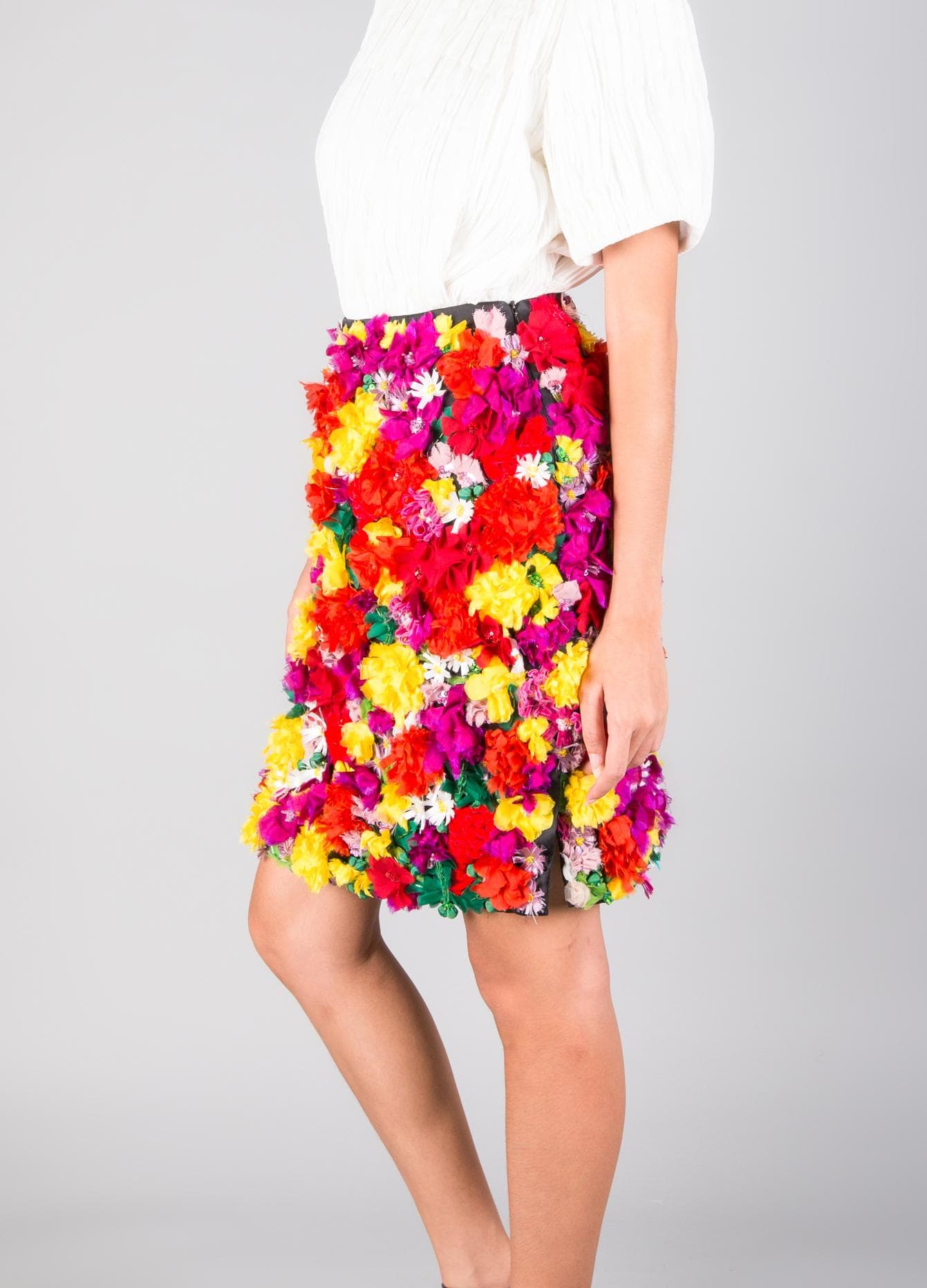 COLORFUL FLOWER EMBELLISHED SKIRT