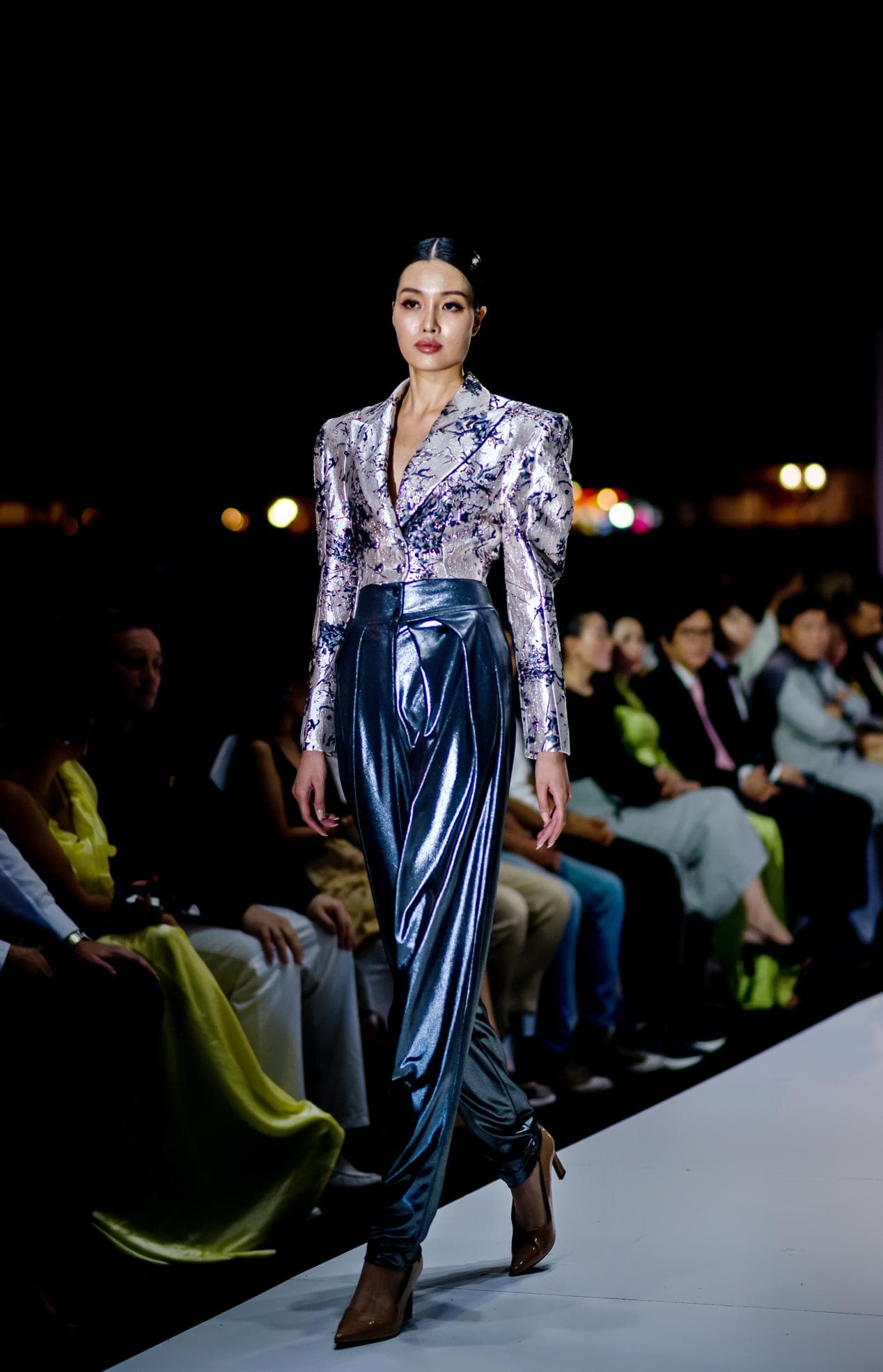 ÁO JACKET GẤM NGẮN