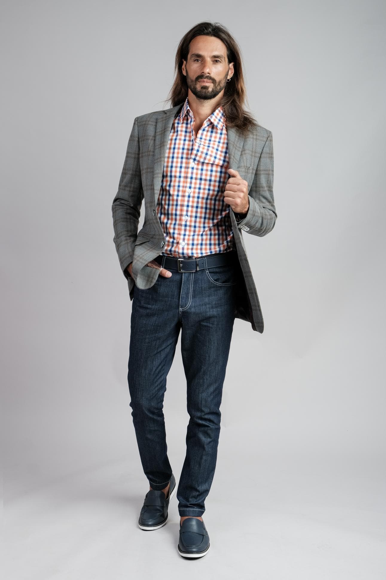 CASUAL CHECK JACKET & BLUE JEANS WITH STITCHING