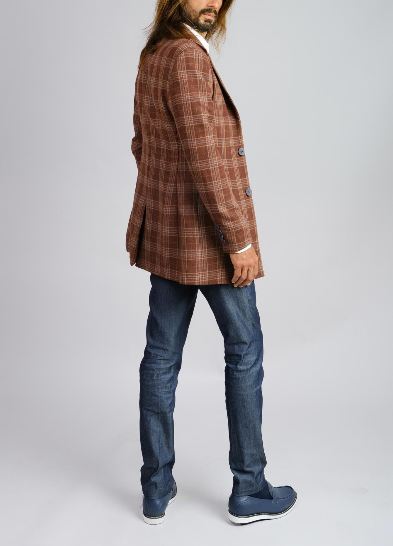 BROWN CHECKED JACKET & FIT DENIM TROUSERS