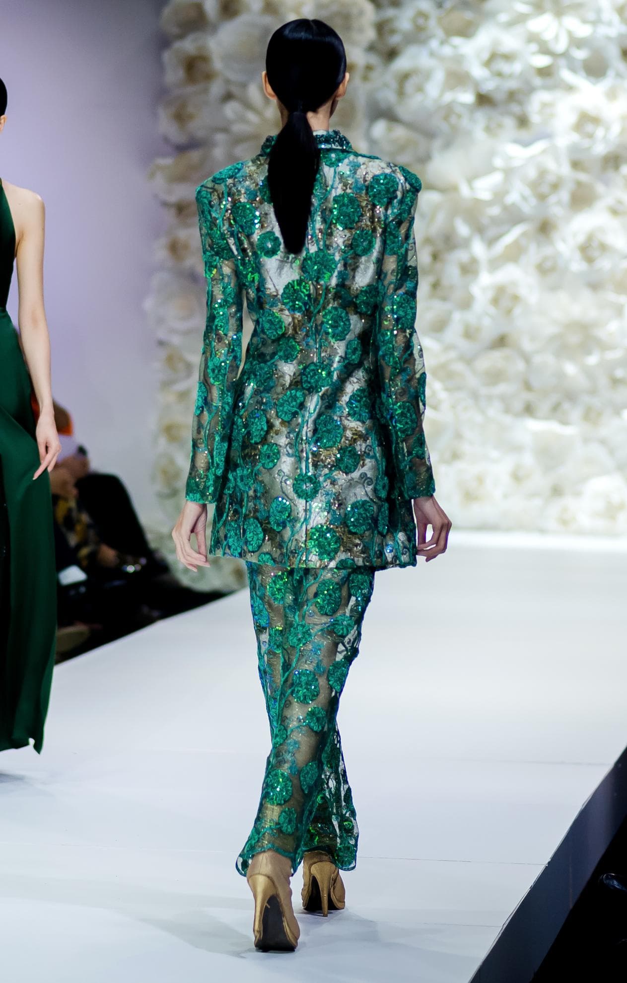 GREEN LACE FITTED TROUSERS