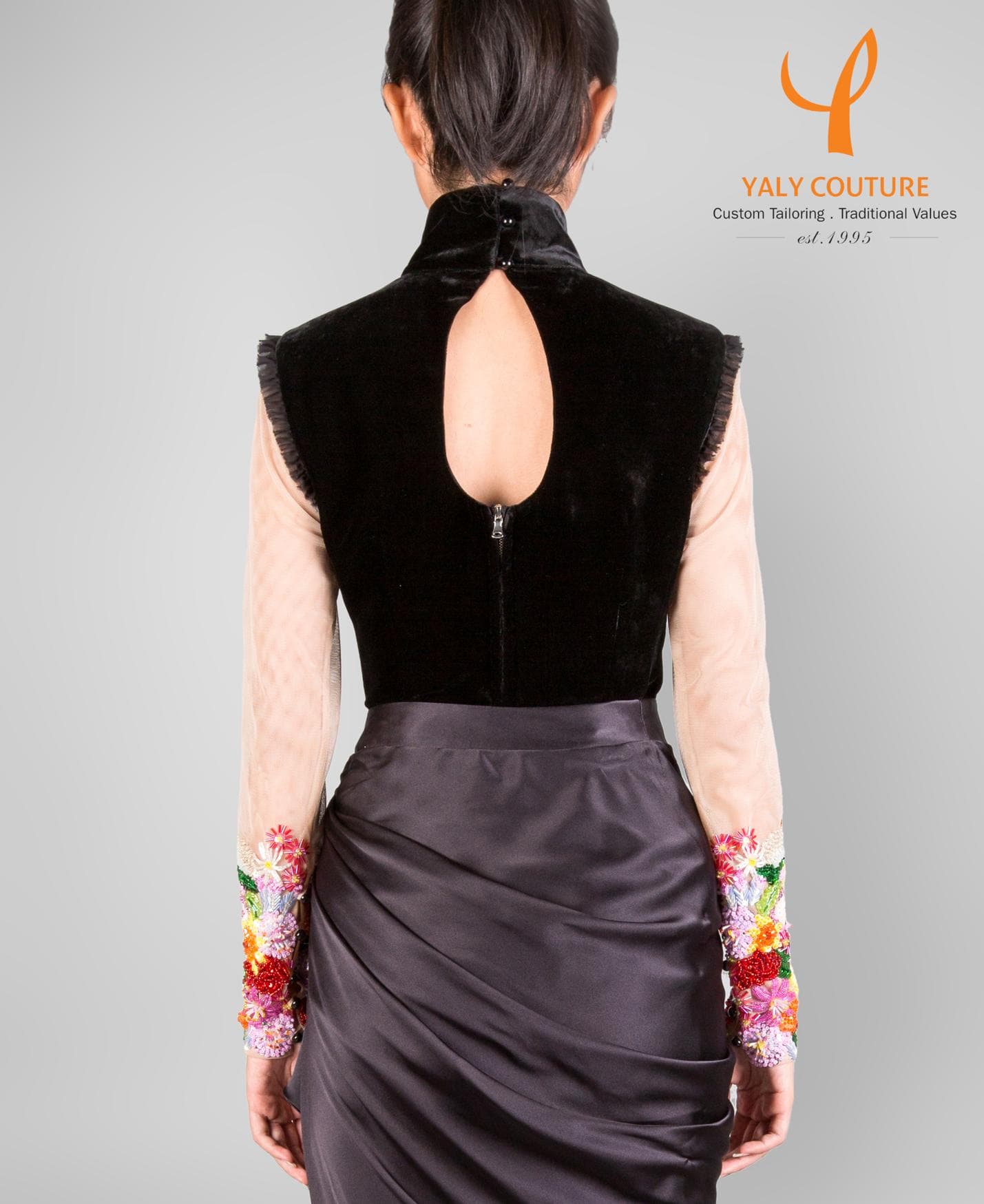 TOP NHUNG CỔ HỦ