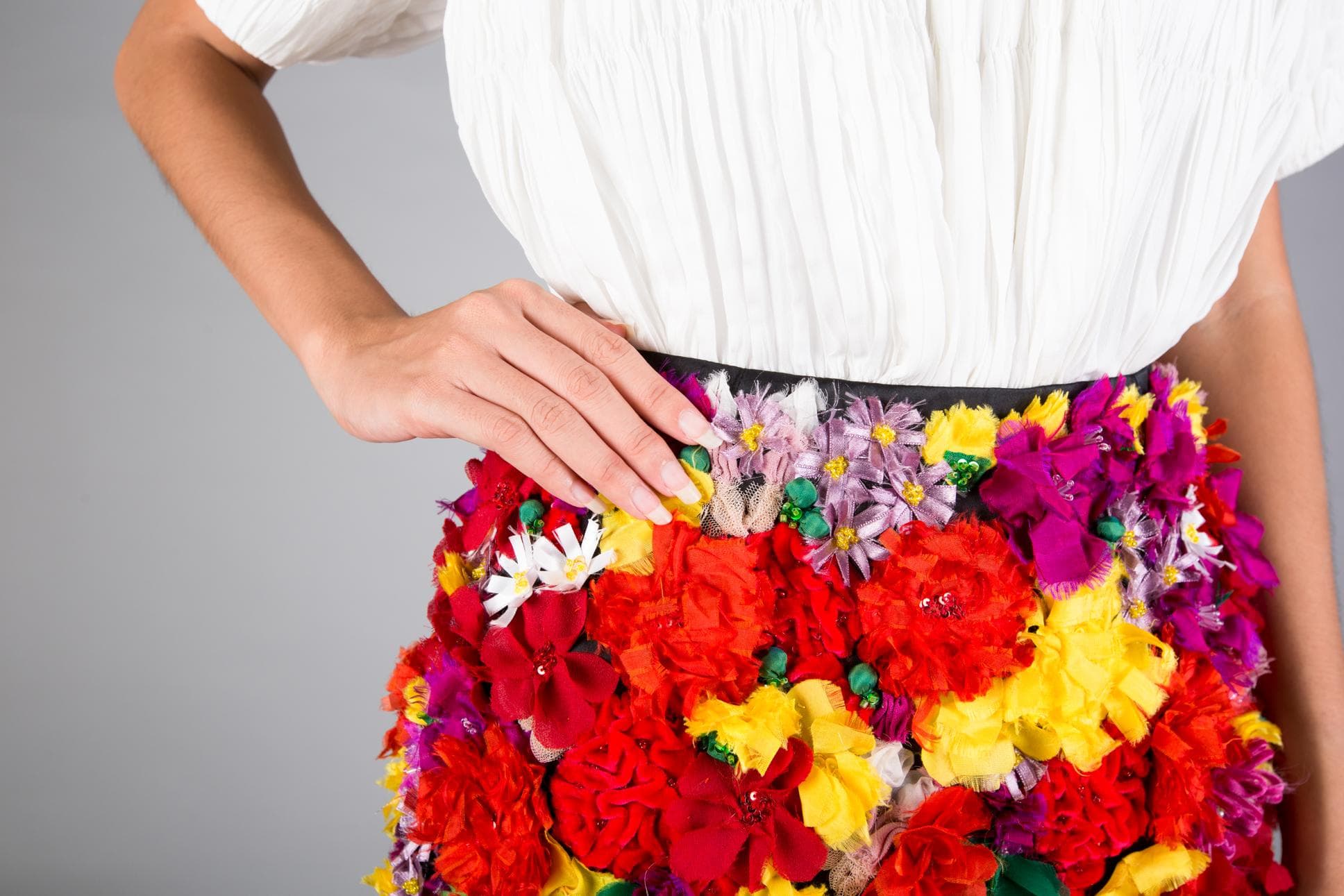 COLORFUL FLOWER EMBELLISHED SKIRT