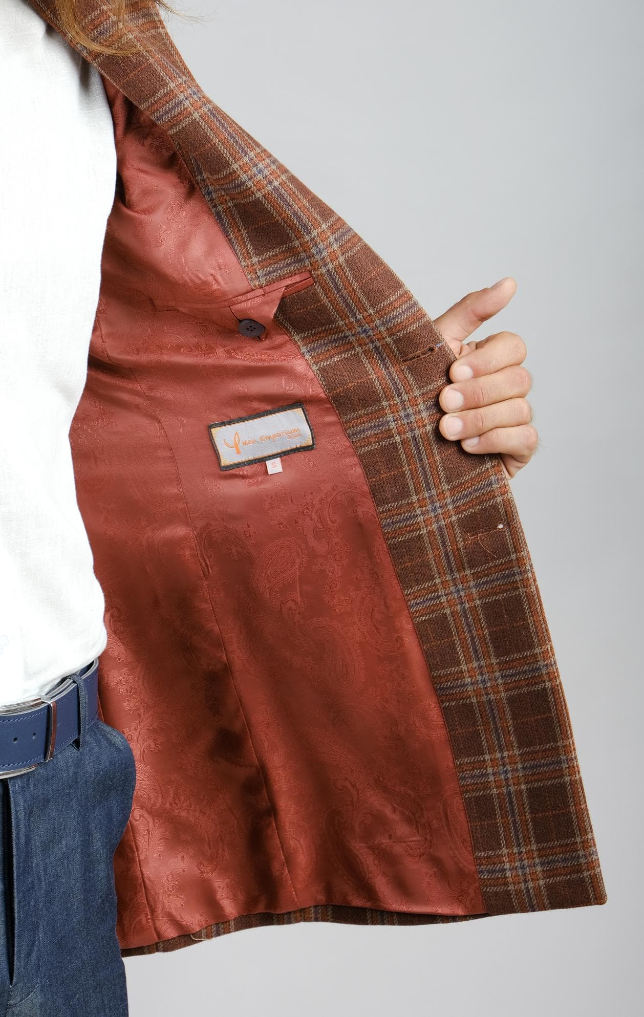 JACKET CARO VÀ QUẦN JEANS DÁNG ÔM