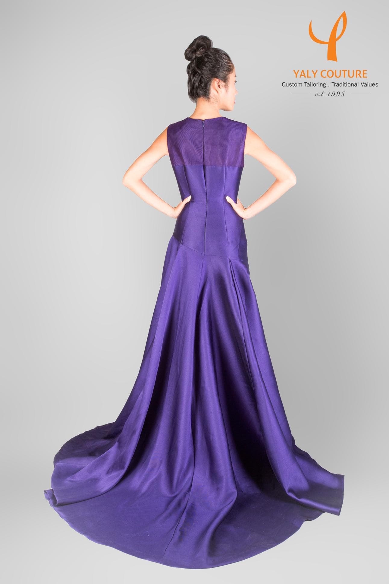 LUXURIOUS BLUE EVENING DRESS