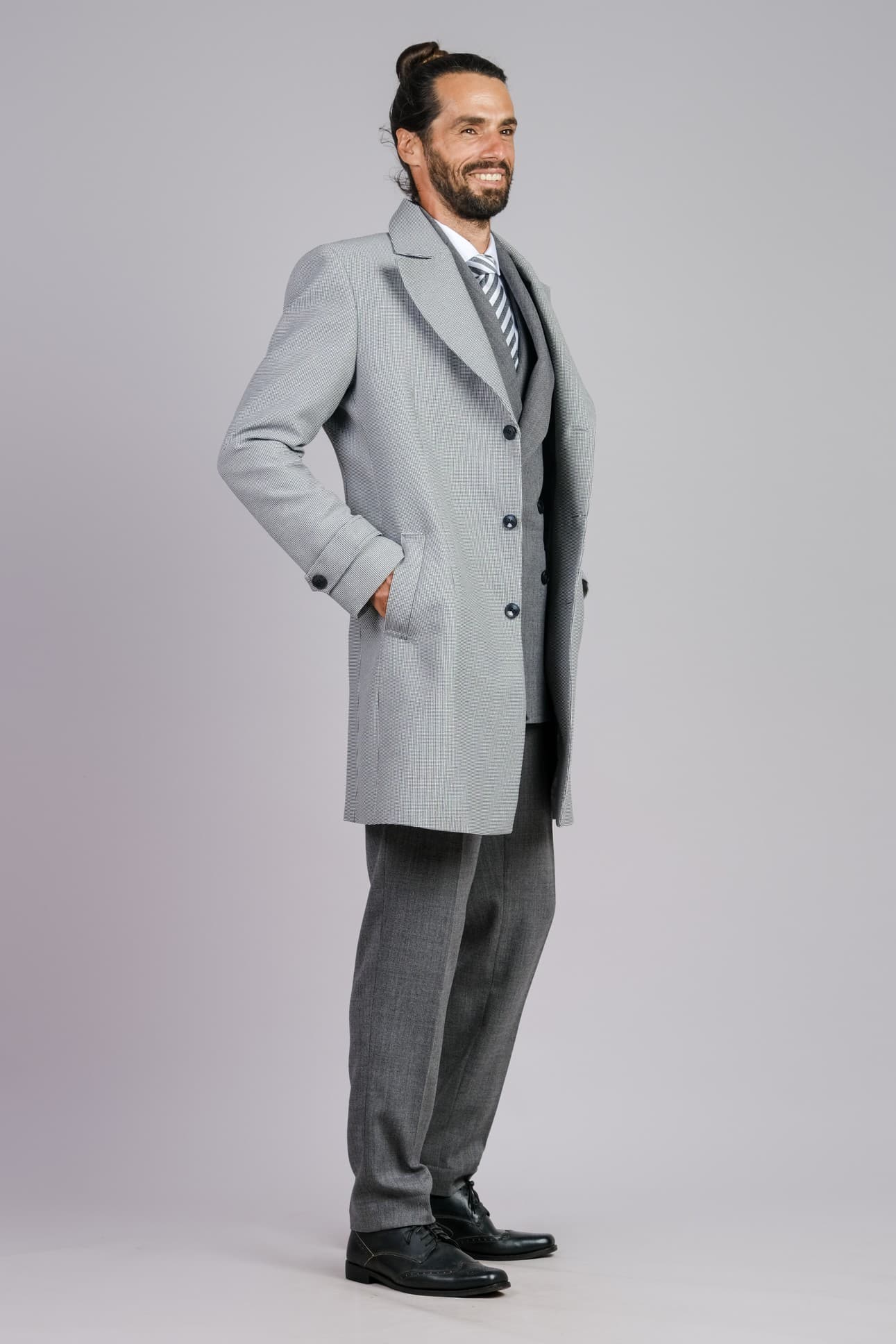 SILVER ESSENCE WOOL OVERCOAT