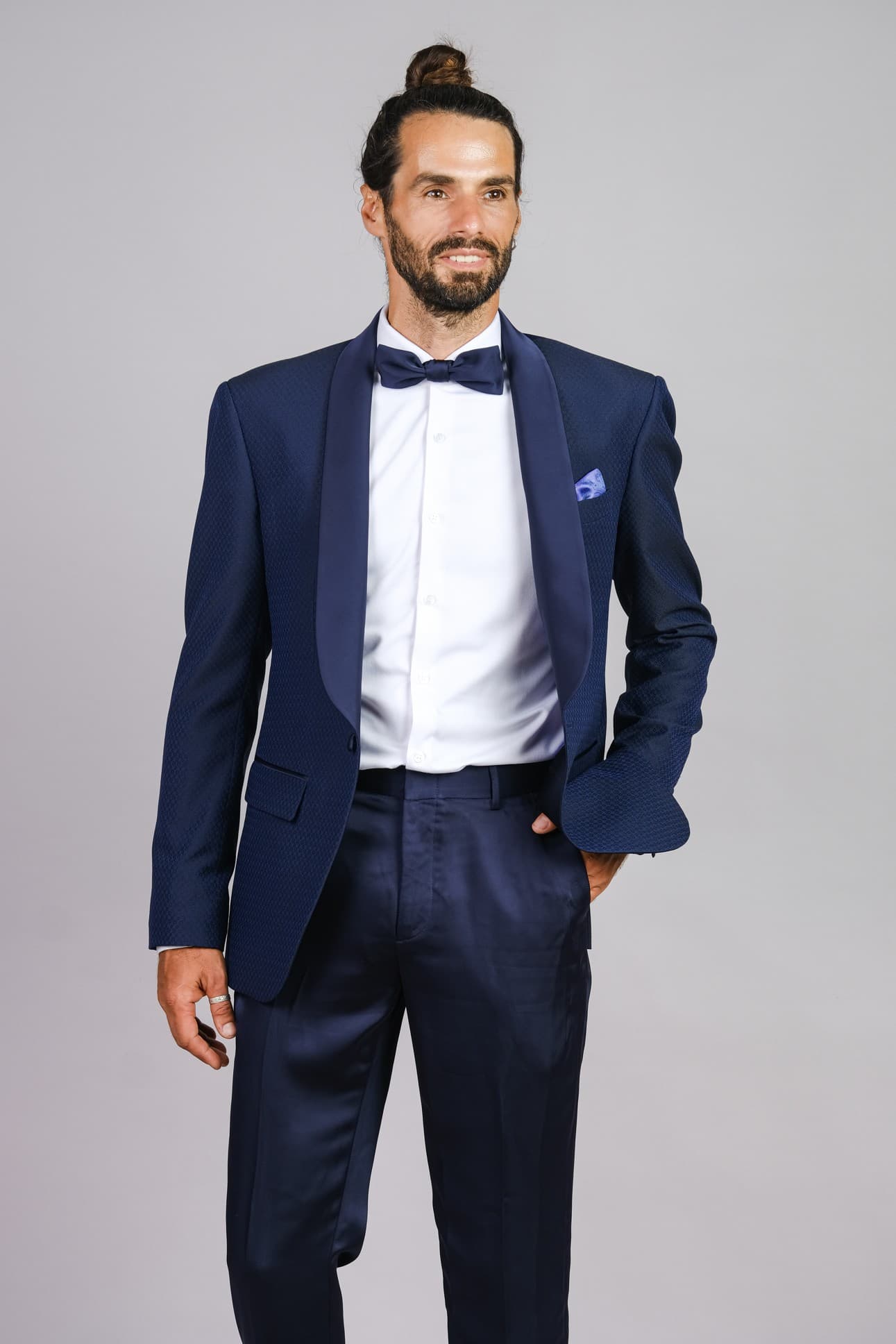 MIDNIGHT ELEGANCE SLIM-FIT TUXEDO JACKET