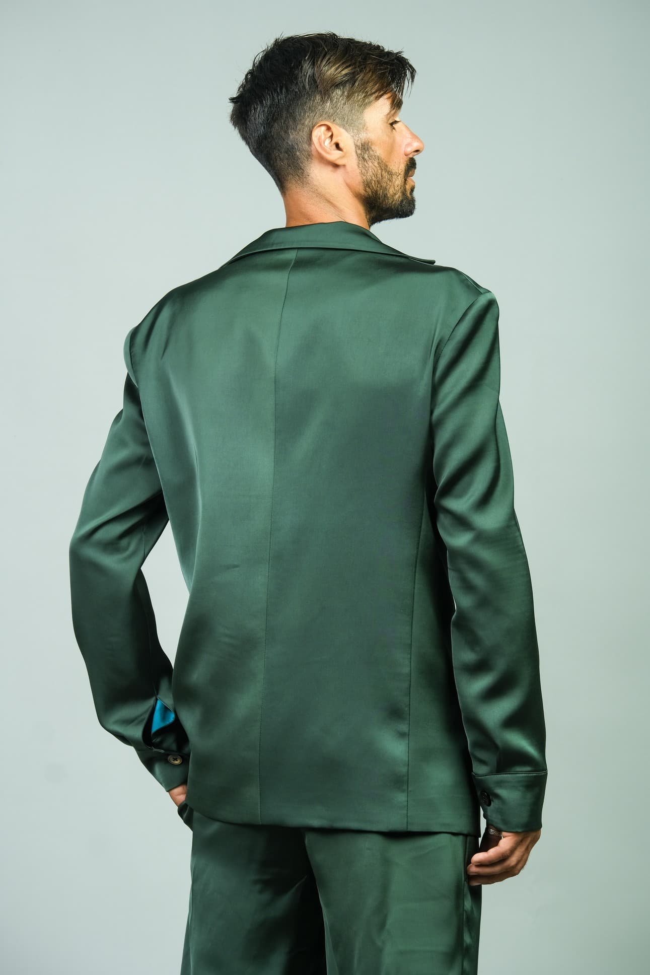 JACKET CHOÀNG QUA VẢI LỤA PHA SANG TRỌNG