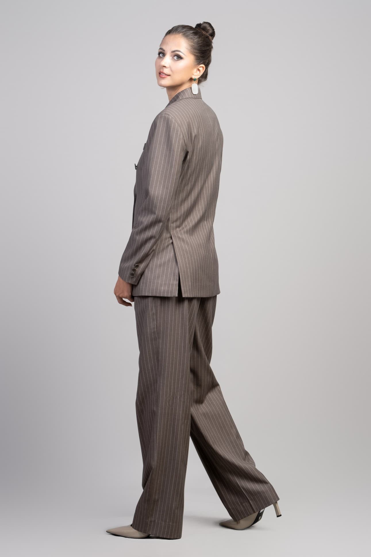 URBAN PINSTRIPES 3-PIECE SUIT