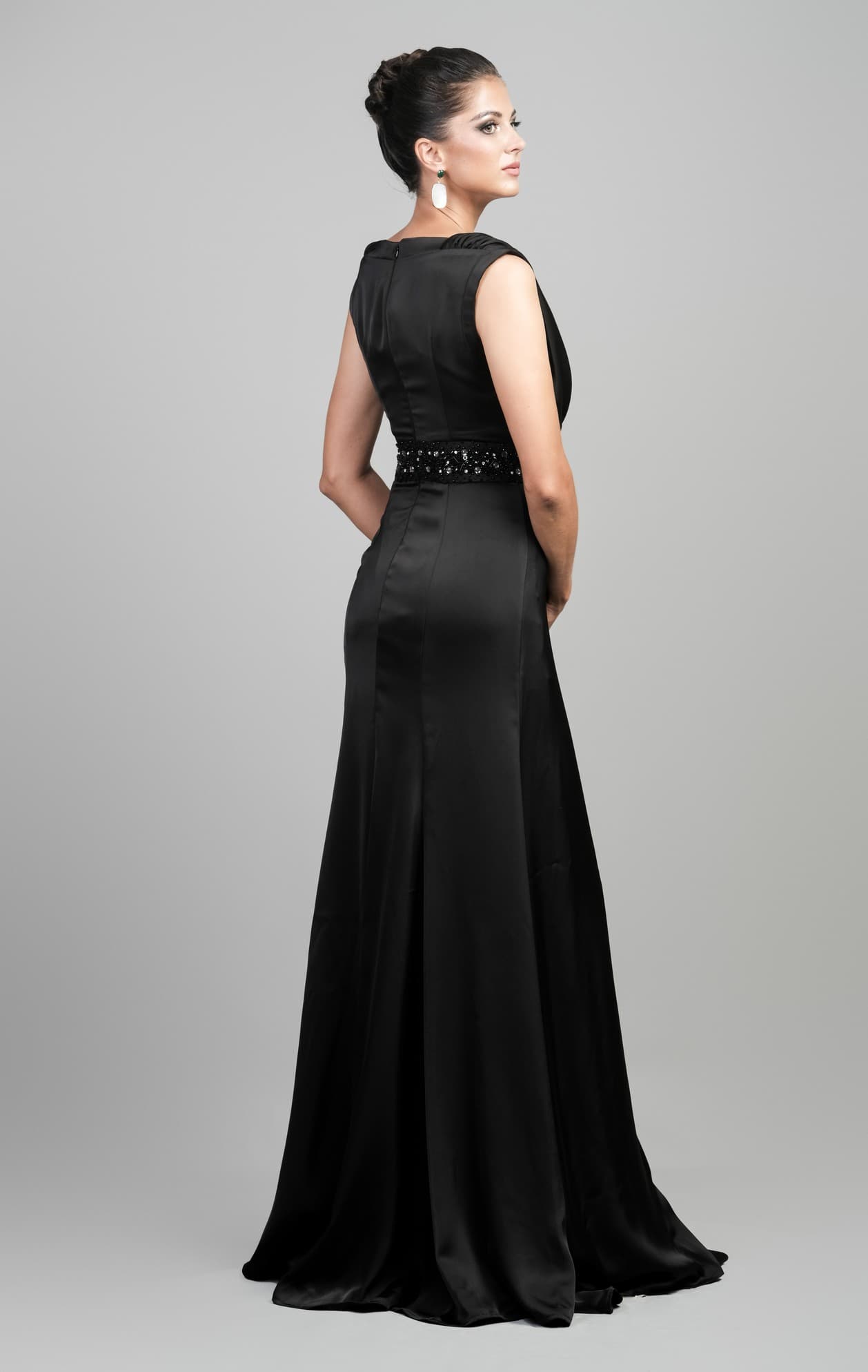 DIAMOND & PEARL BLACK DRESS