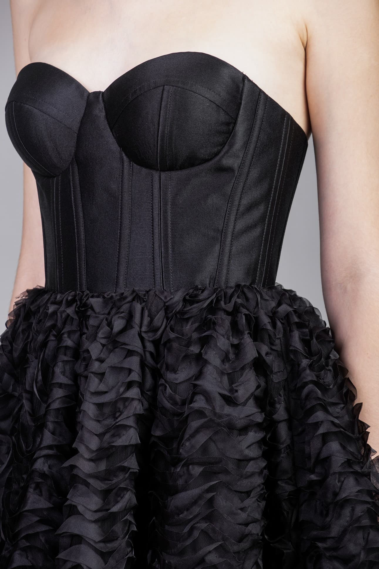 ĐẦM GẤM CORSET CÚP NGỰC VẠT XÒE