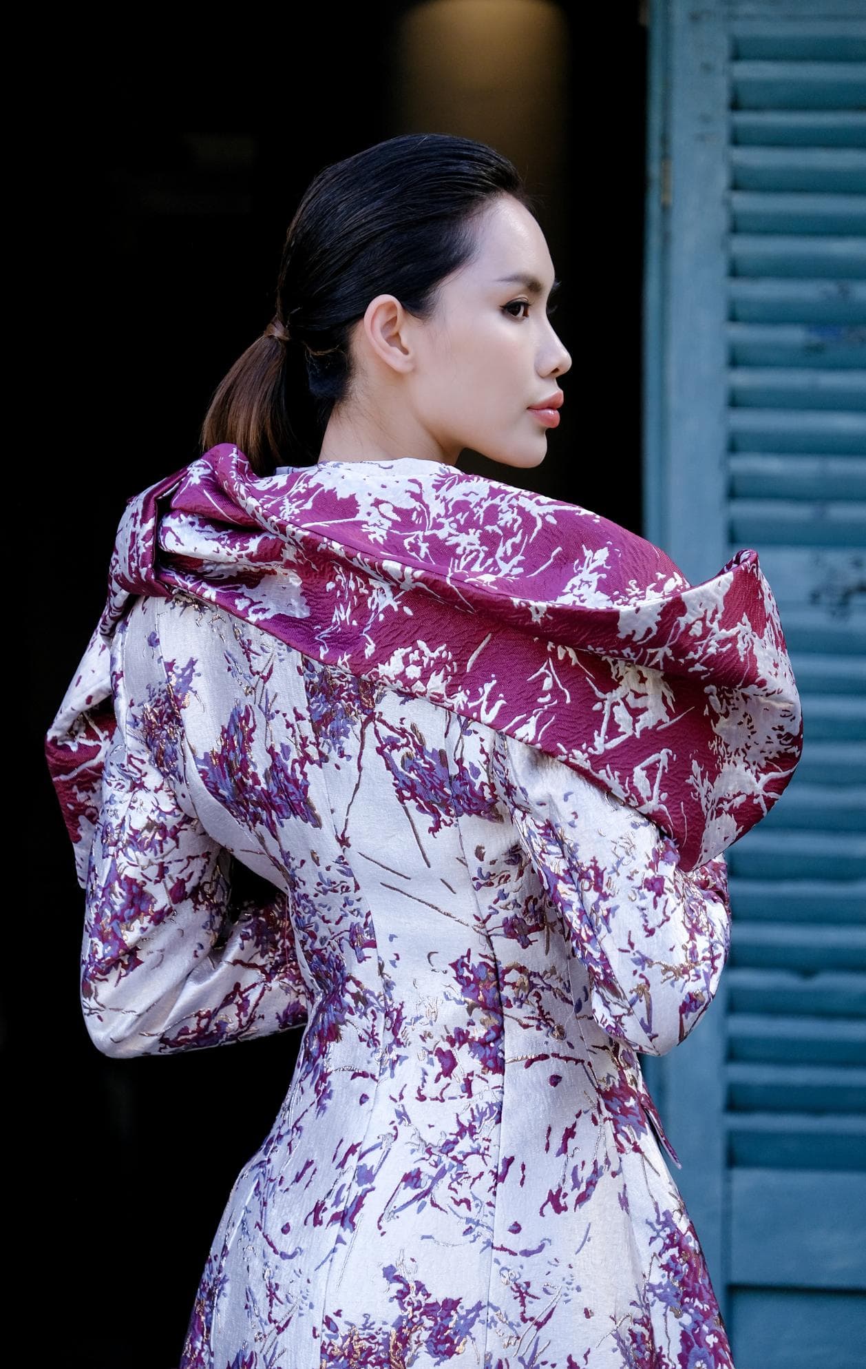 BLOOMING CHIC FLORAL BROCADE JACKET