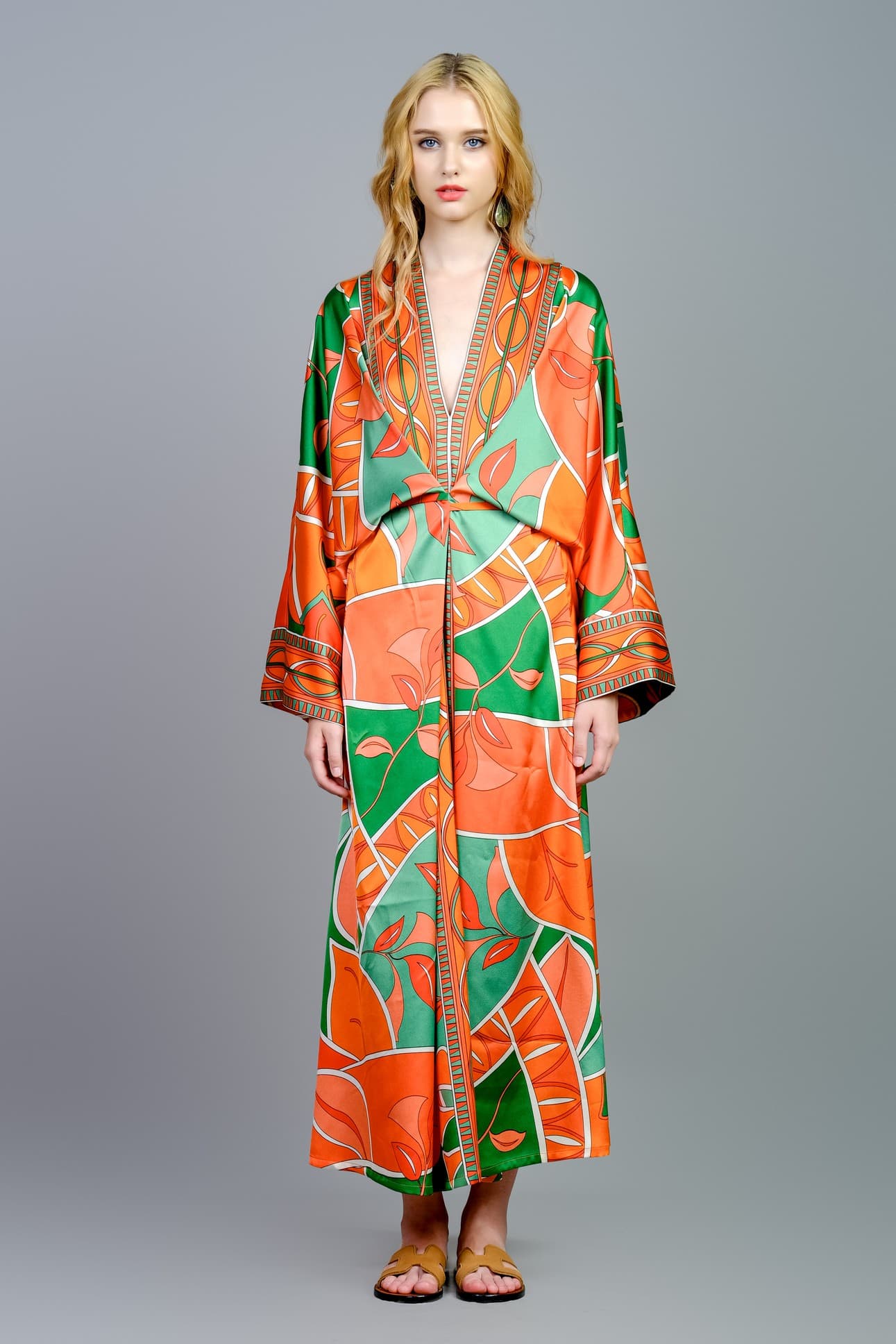 NEMURI SATIN SILK KIMONO