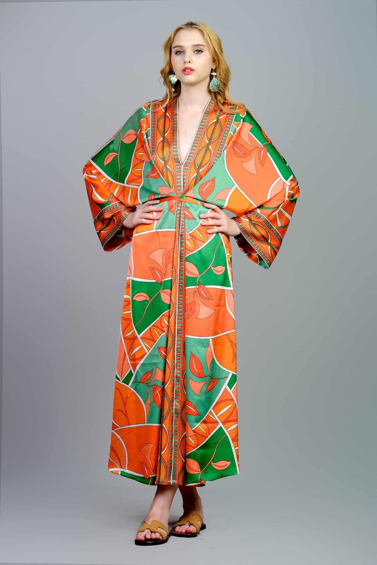 NEMURI SATIN SILK KIMONO