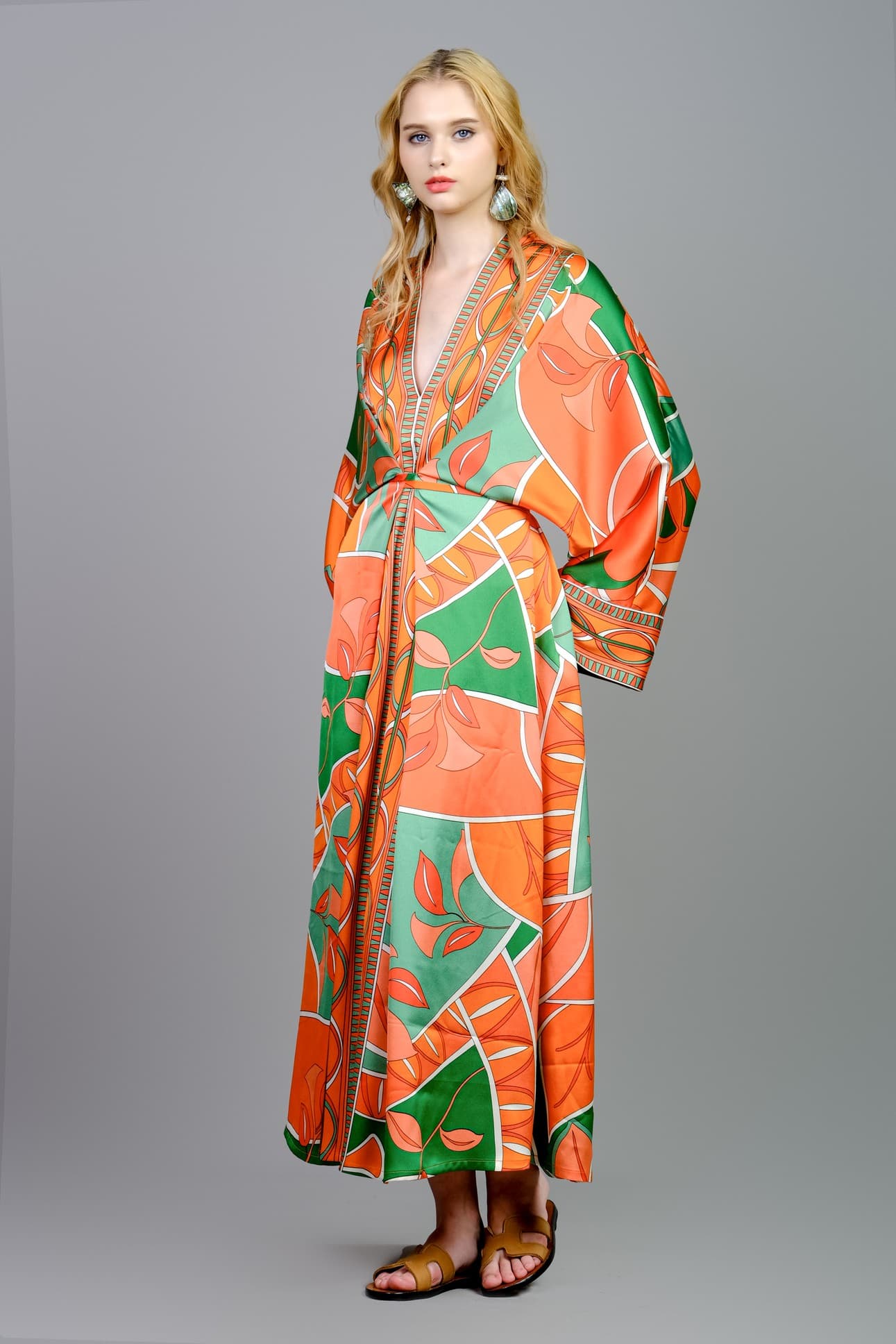 NEMURI SATIN SILK KIMONO