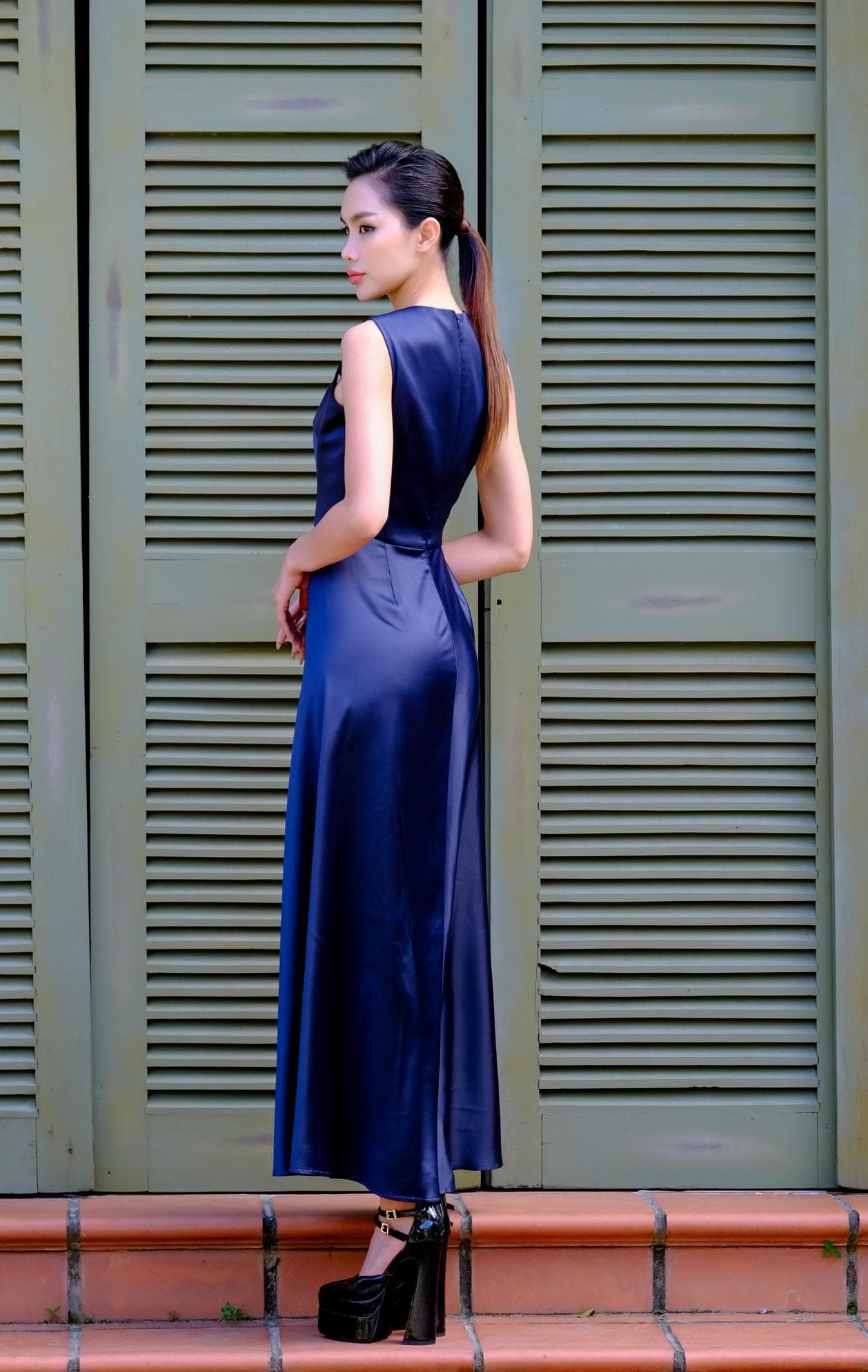 MIDNIGHT SILK FLARED HEM EVENING DRESS