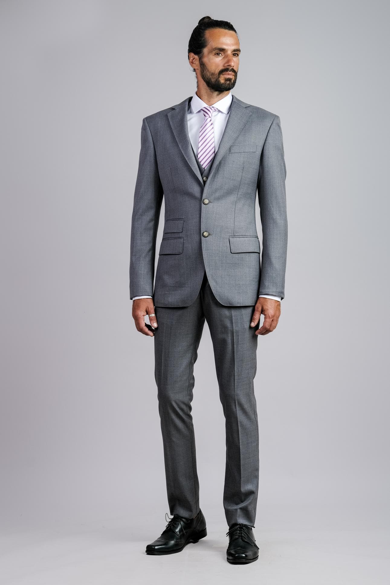 LUXURIOUS DARK GREY ITALIAN 3-PIECE SUIT