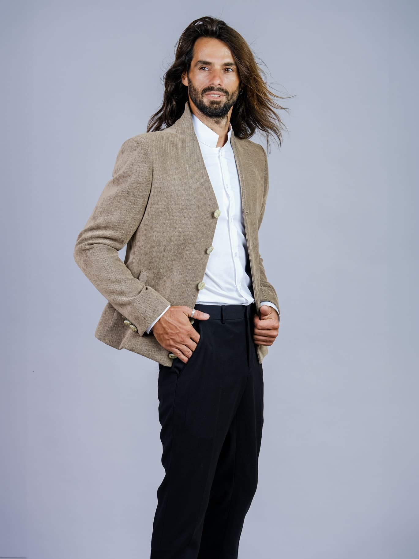 JACKET KAKI CỔ V PHỐI QUẦN ÂU