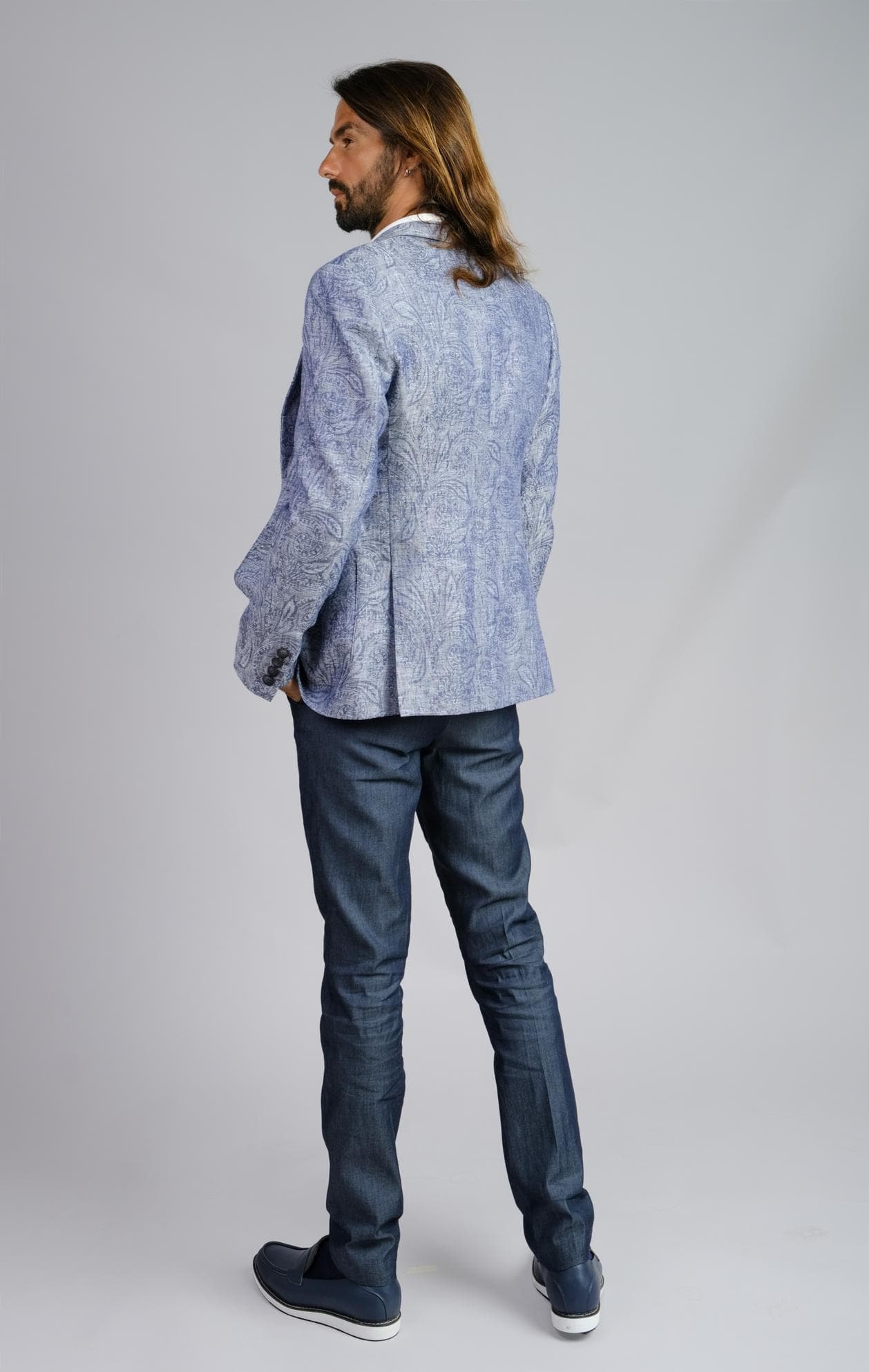 JACKET LINEN HOA VĂN VÀ QUẦN DENIM SLIM FIT