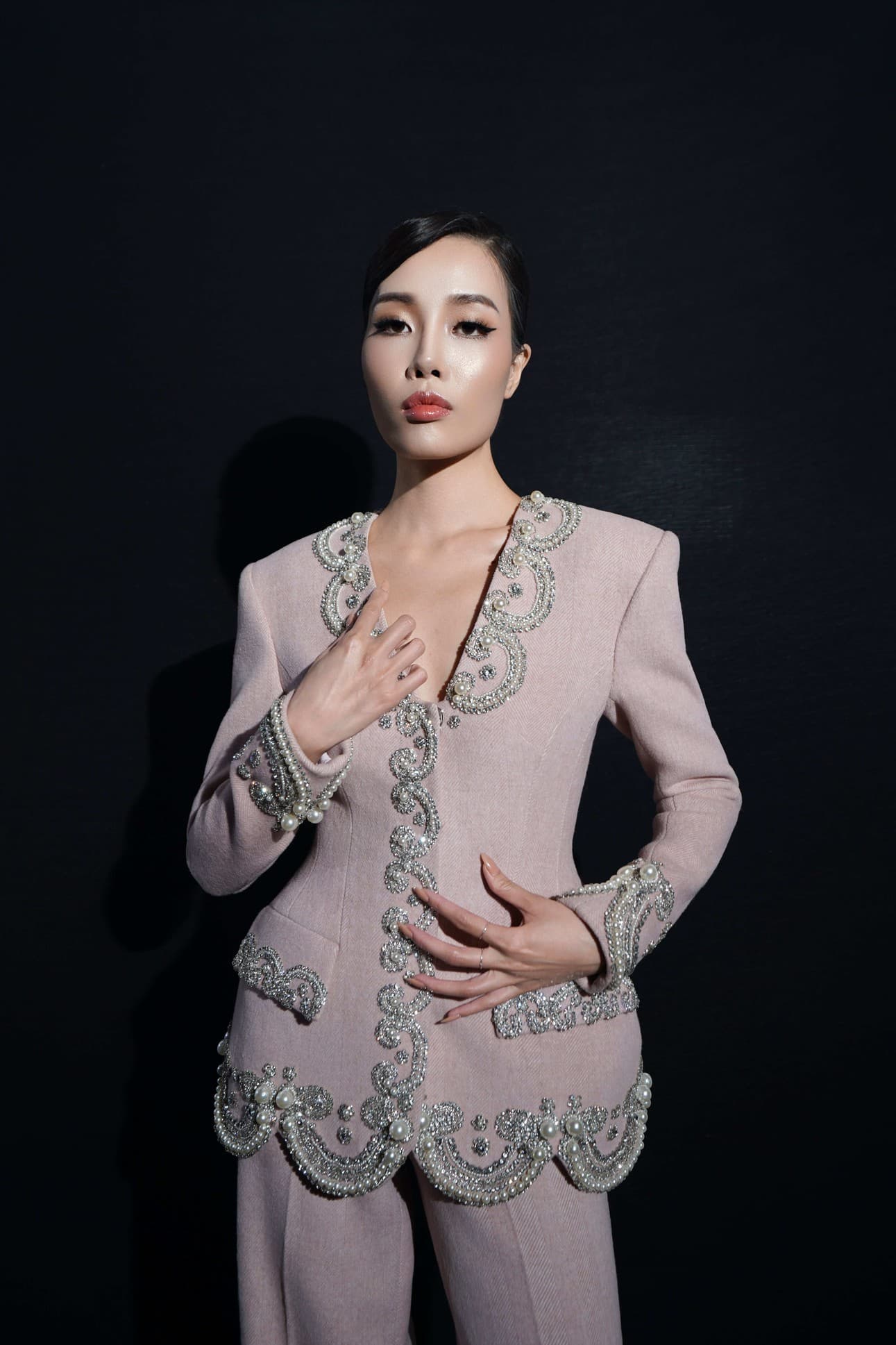 BỘ SUIT DẠ TWEED HỌA TIẾT CƯỜM.