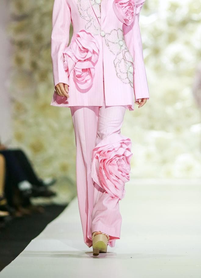 PINK TROUSERS WITH ROSES EMBELLISHMENTS 