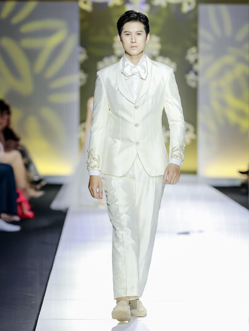 IVORY ELEGANCE SHIRT