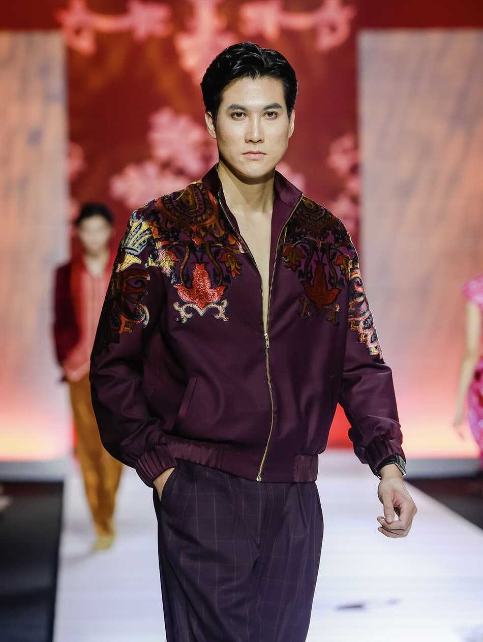 EMBER HERITAGE BOMBER