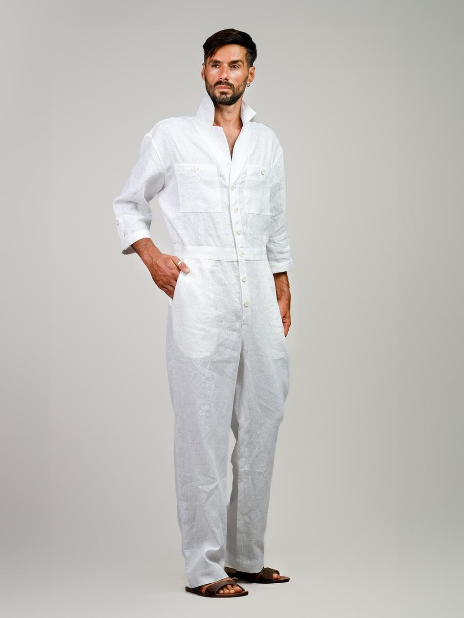 JUMPSUIT LINEN TRẮNG CỔ BẺ THỜI TRANG
