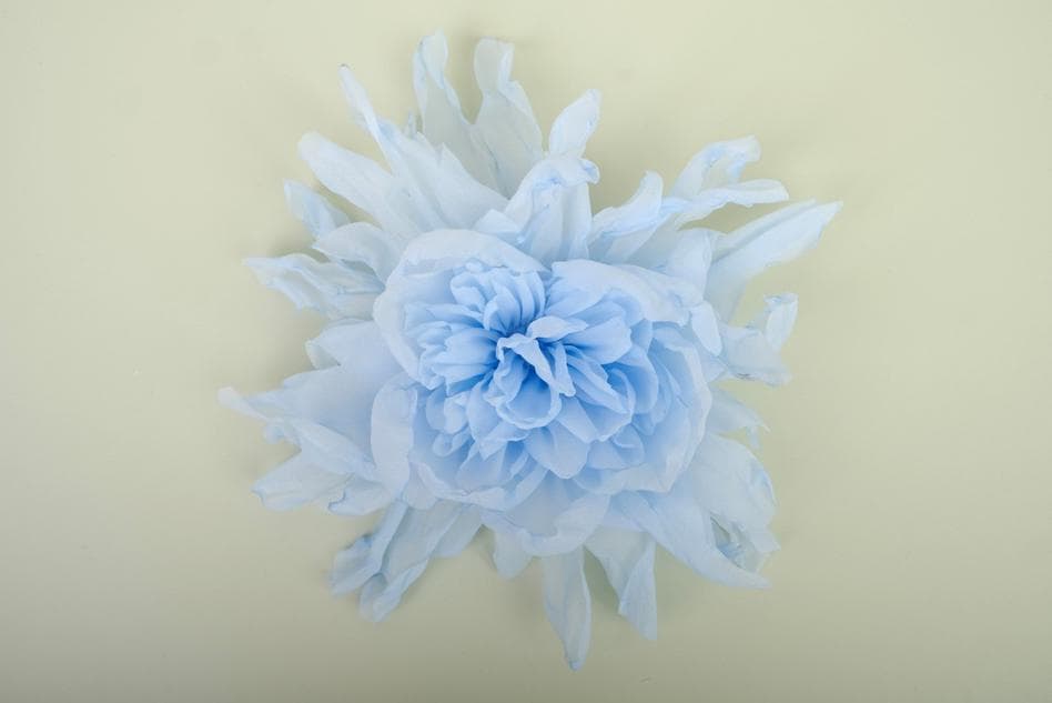 CHARMING HANDMADE CHRYSANTHEMUM FLOWERS