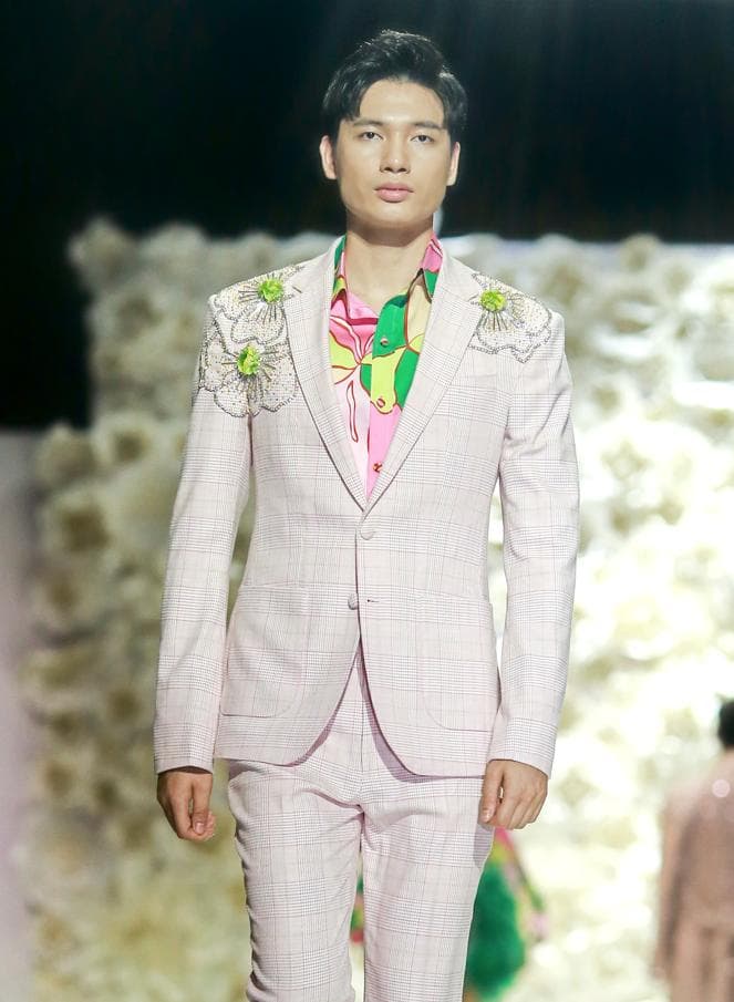 ÁO JACKET CA RÔ CÓ ĐÍNH HOA HỒNG
