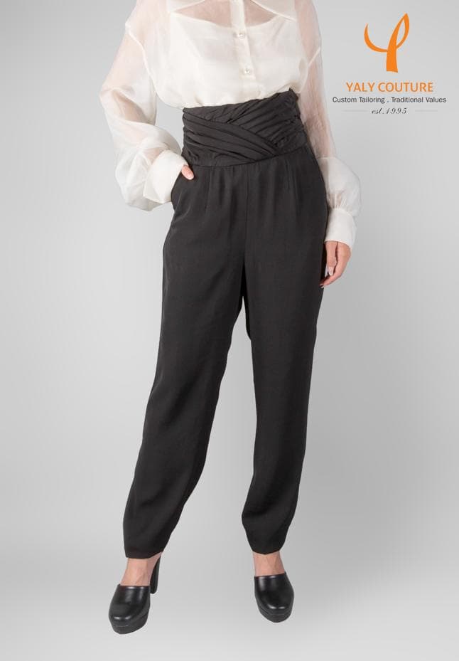 SLIM FIT BLACK PANTS WITH RUFFLED