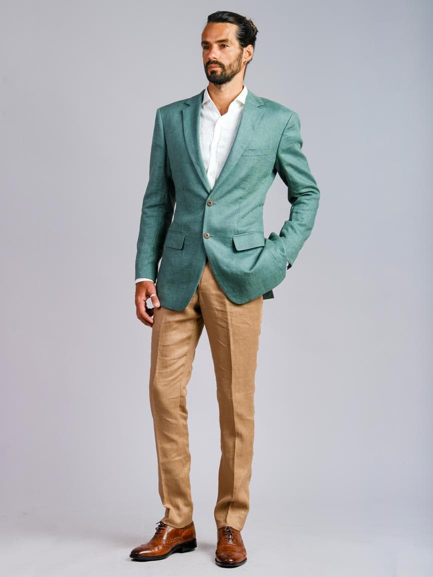 CASUAL LINEN JACKET & BEIGE TROUSERS