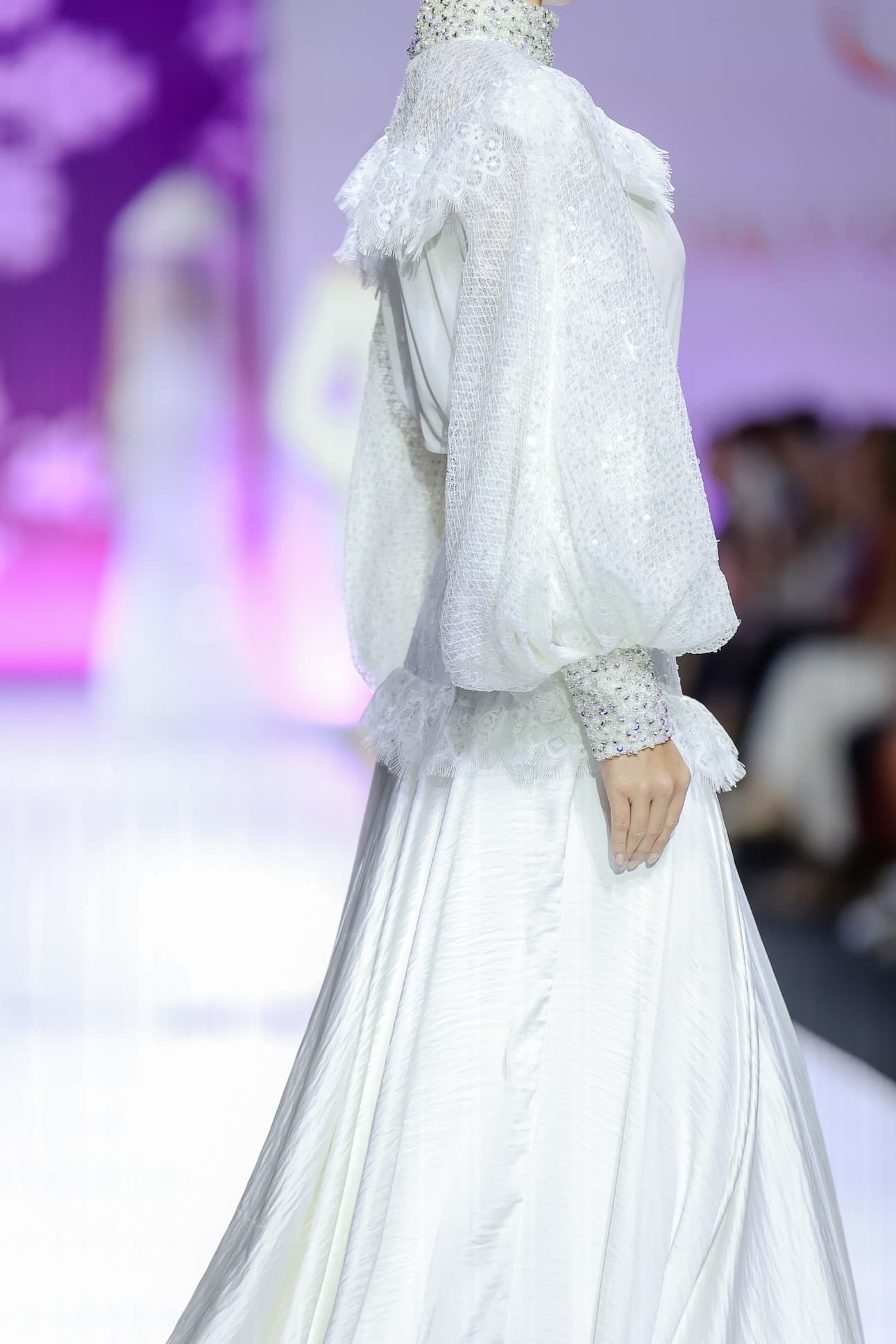 ETERNAL POISE SKIRT