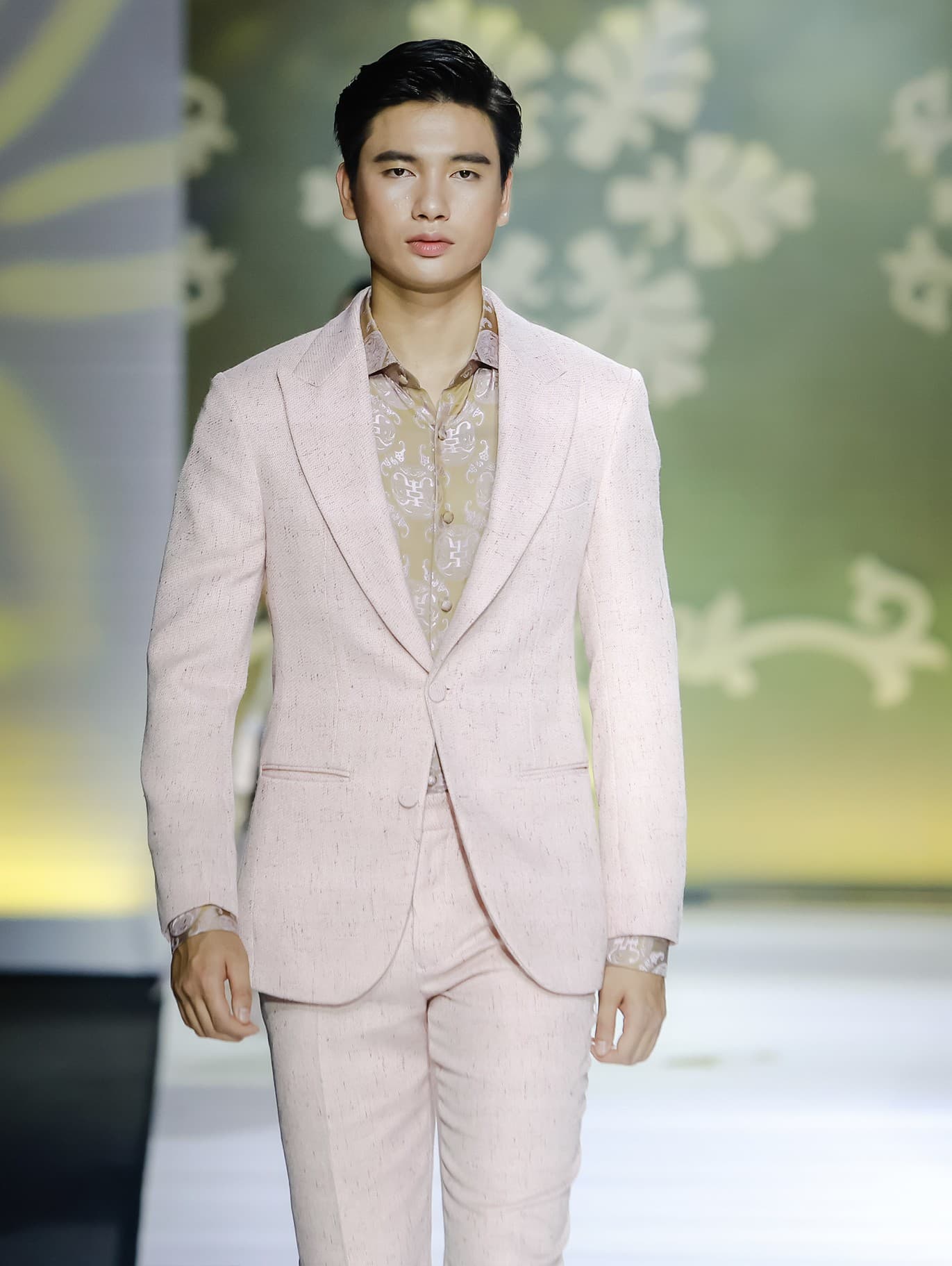 SOFT BLUSH JACKET
