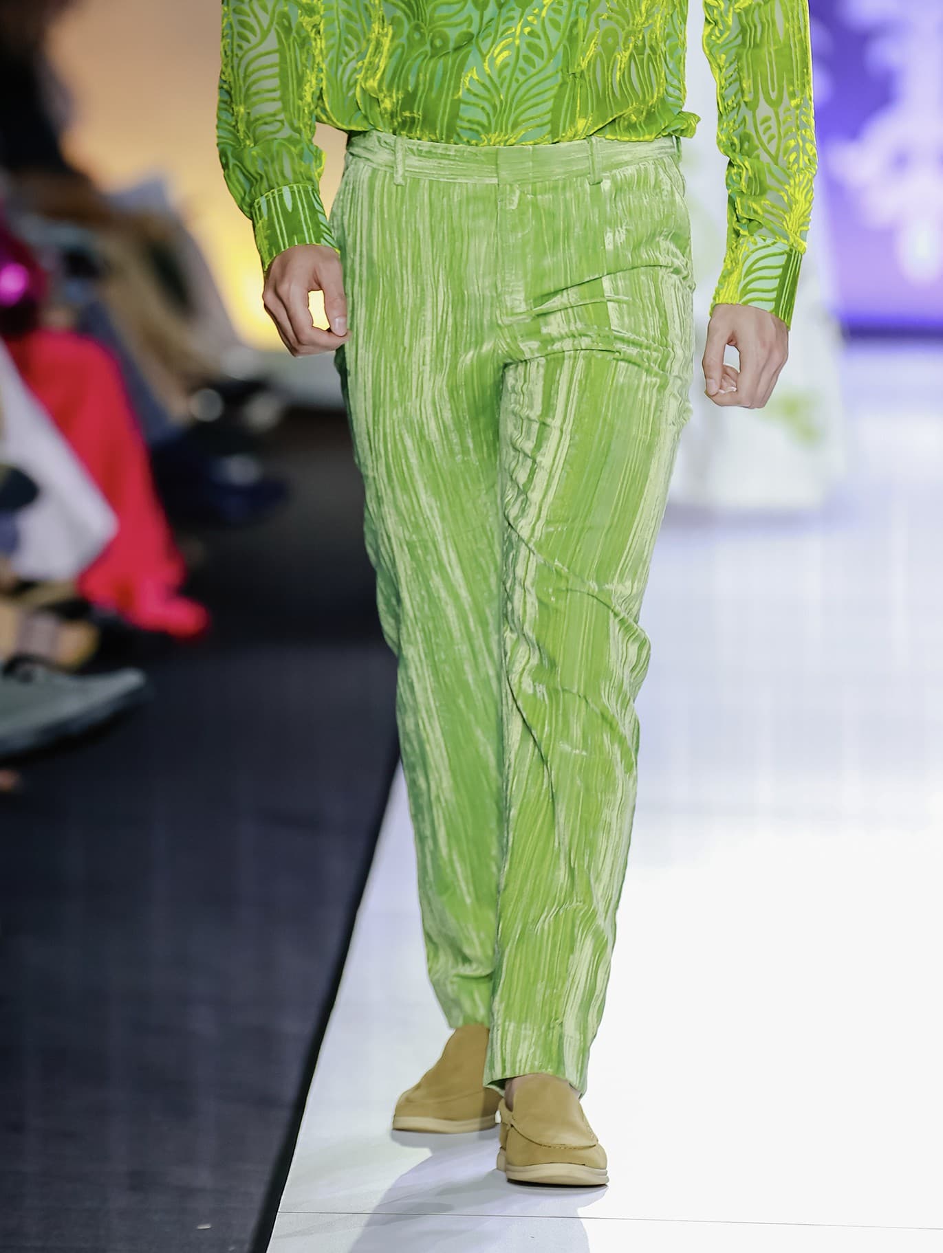 QUẦN NHUNG DẬP SLIM-FIT.