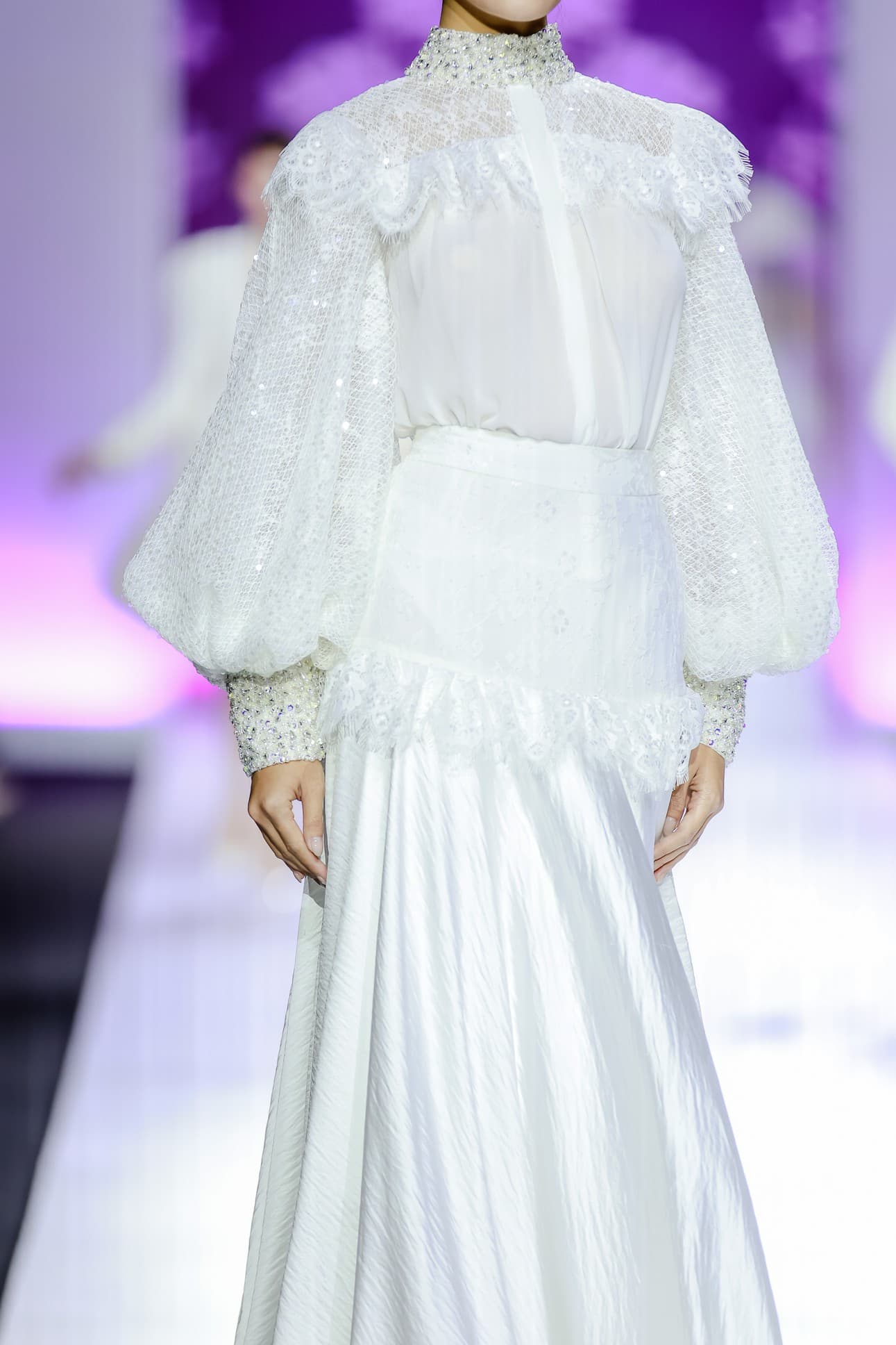 ETERNAL POISE BLOUSE