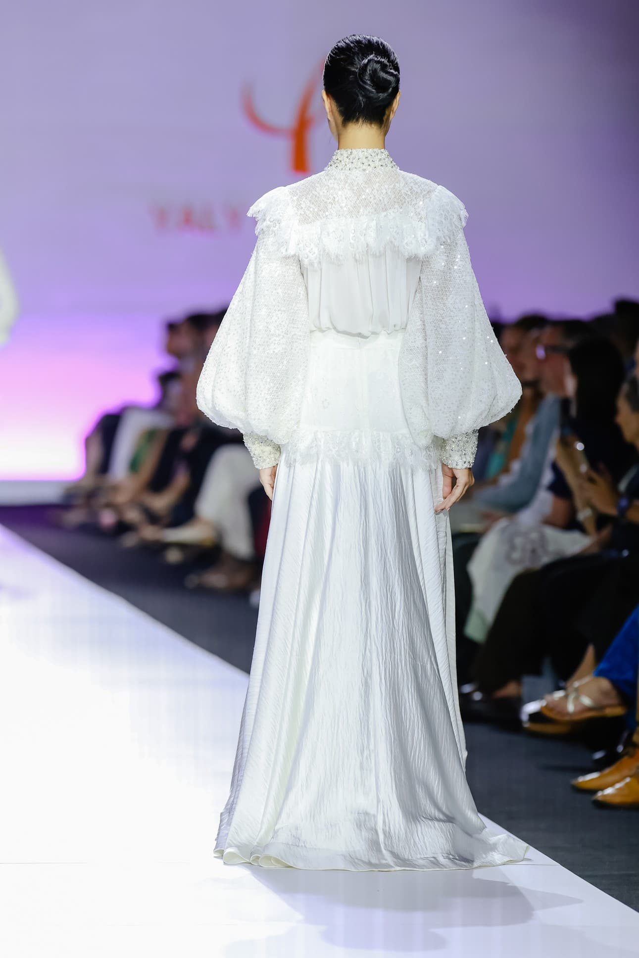 ETERNAL POISE BLOUSE